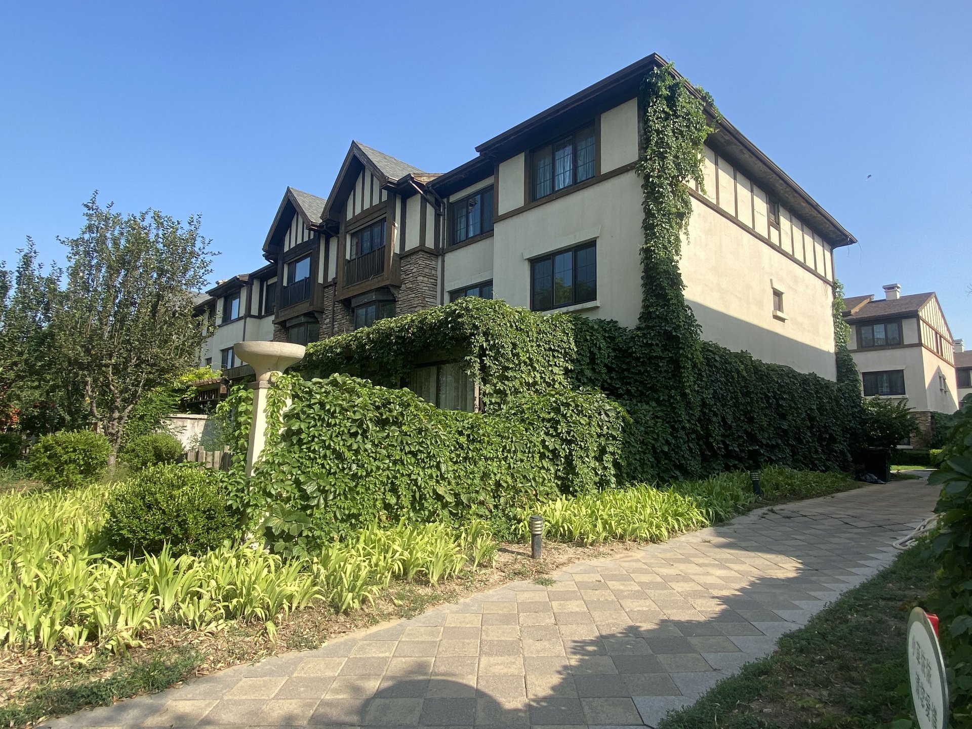 CBD国际高尔夫别墅 environment