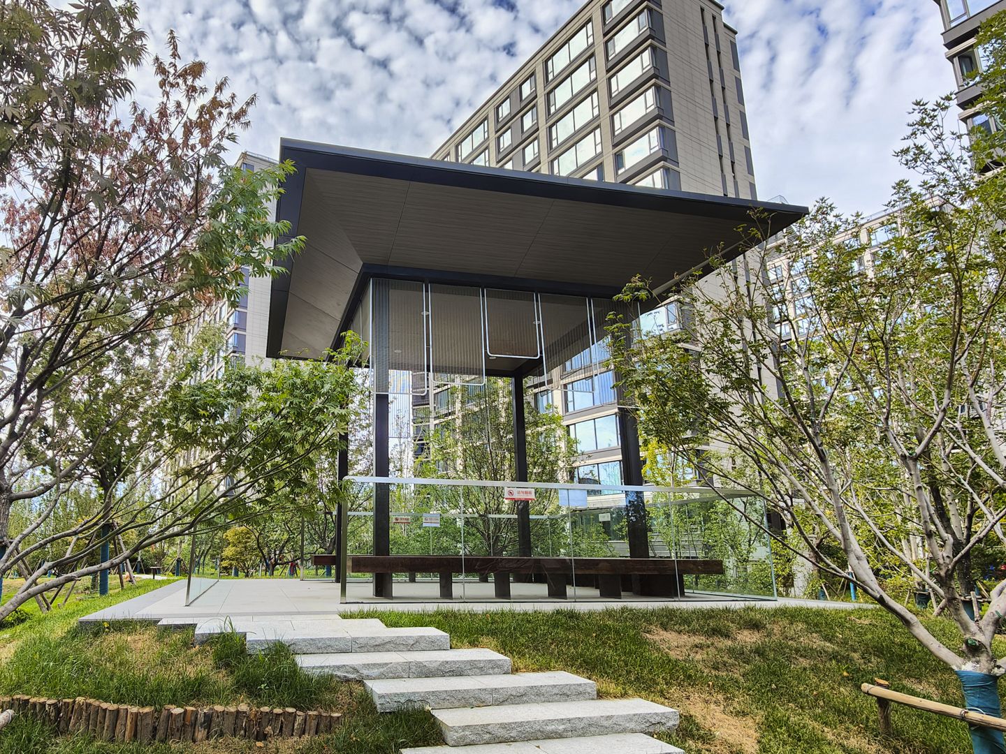 保利锦上 environment