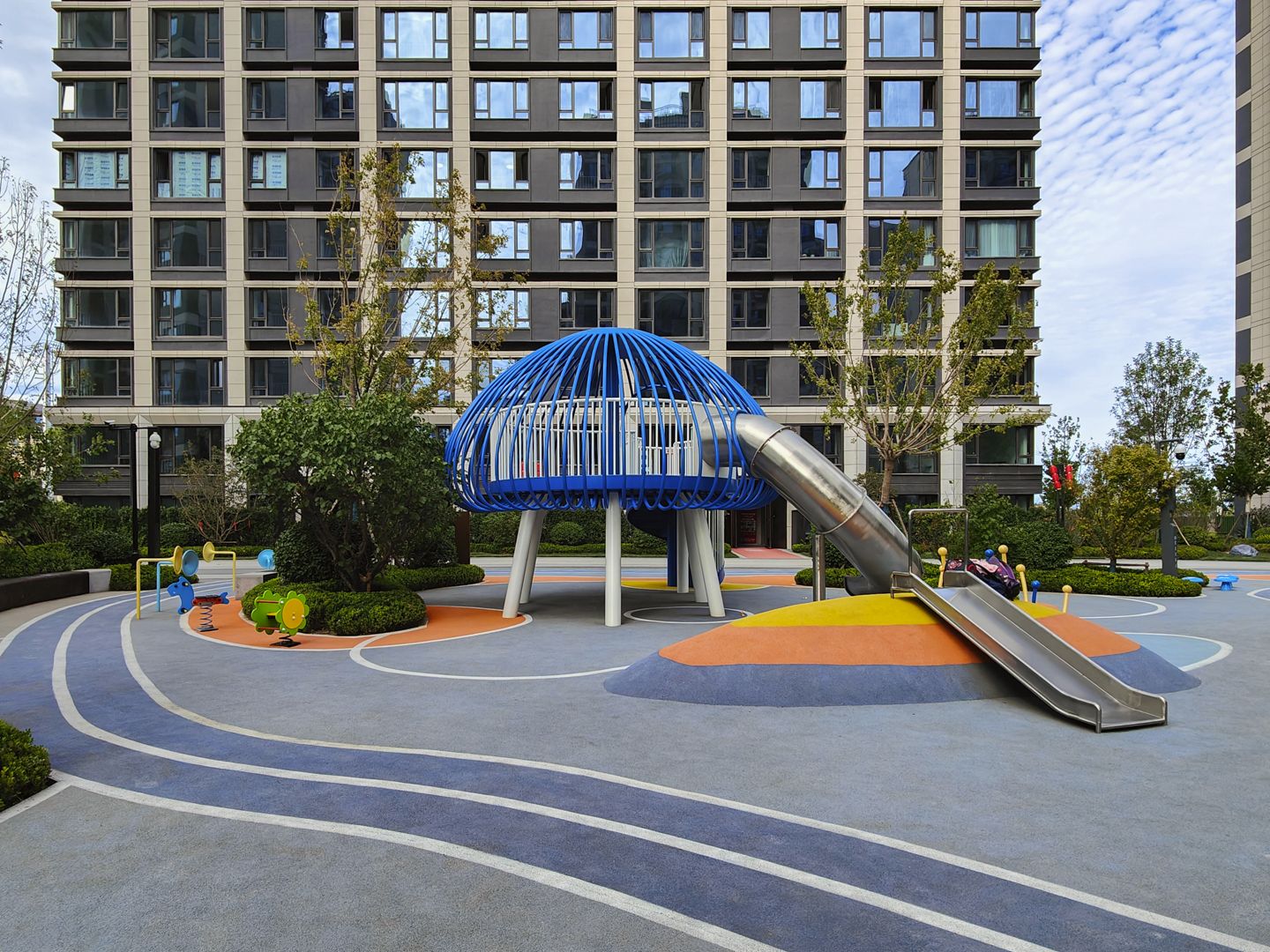 保利锦上 environment