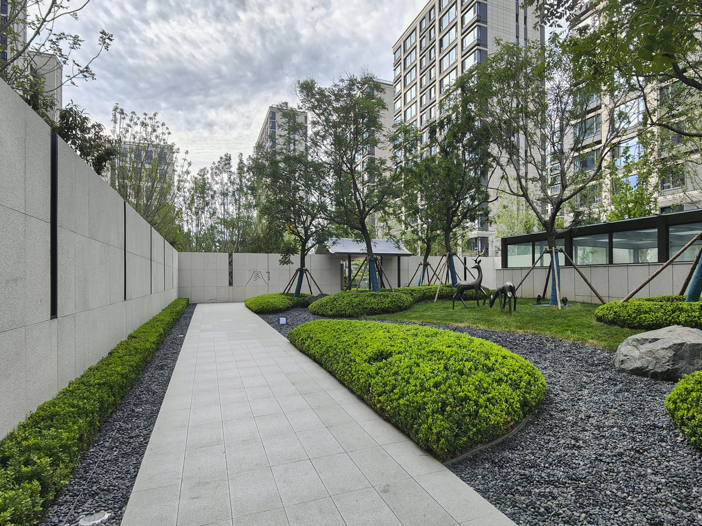 保利锦上 environment