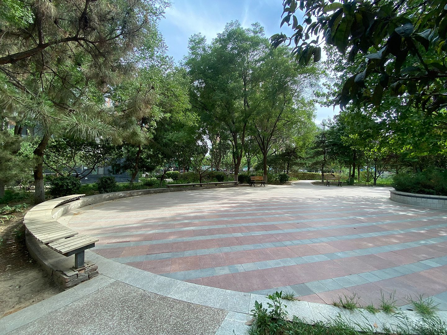 北苑家园望春园 environment