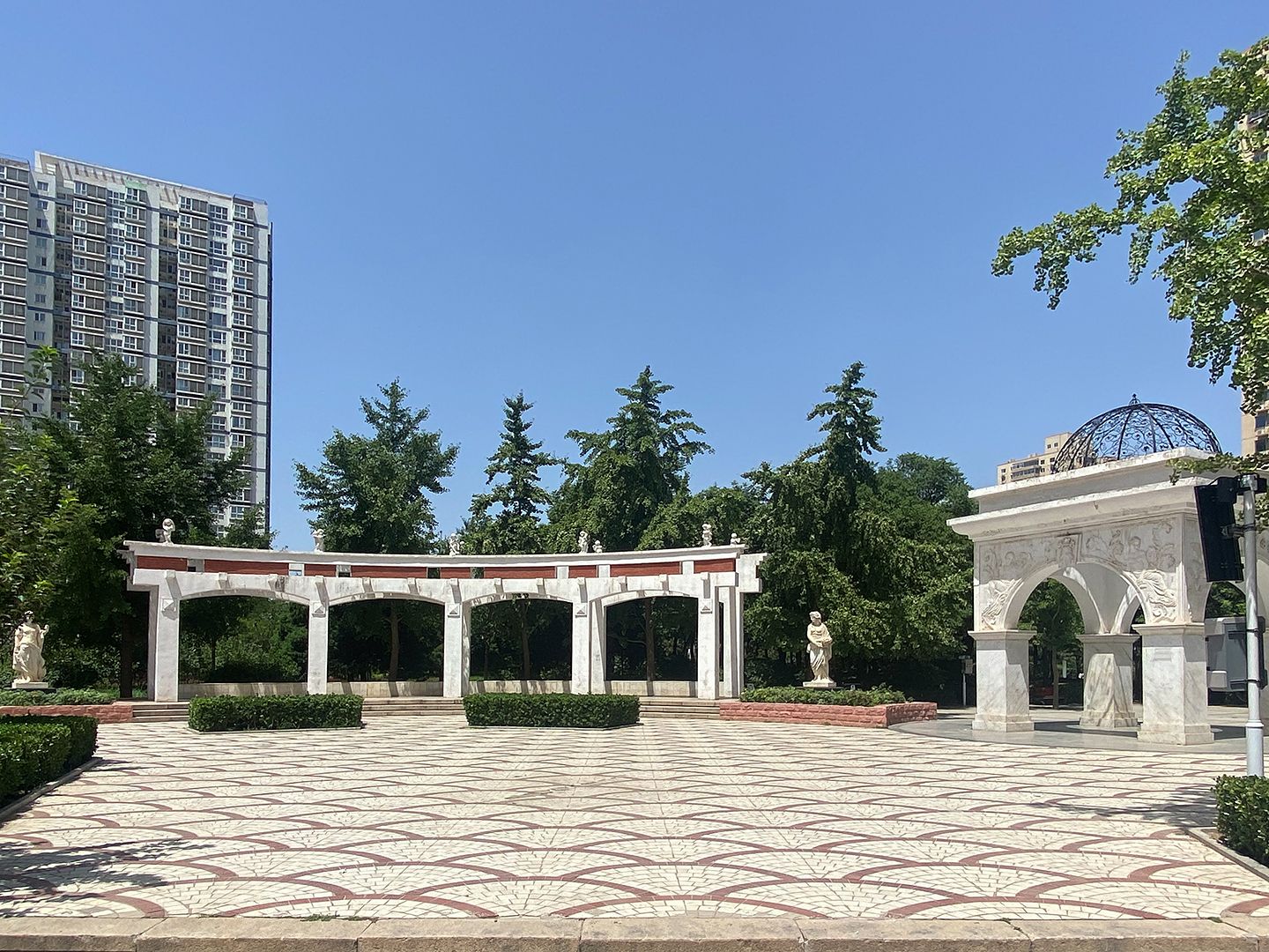 北苑家园绣菊园 environment