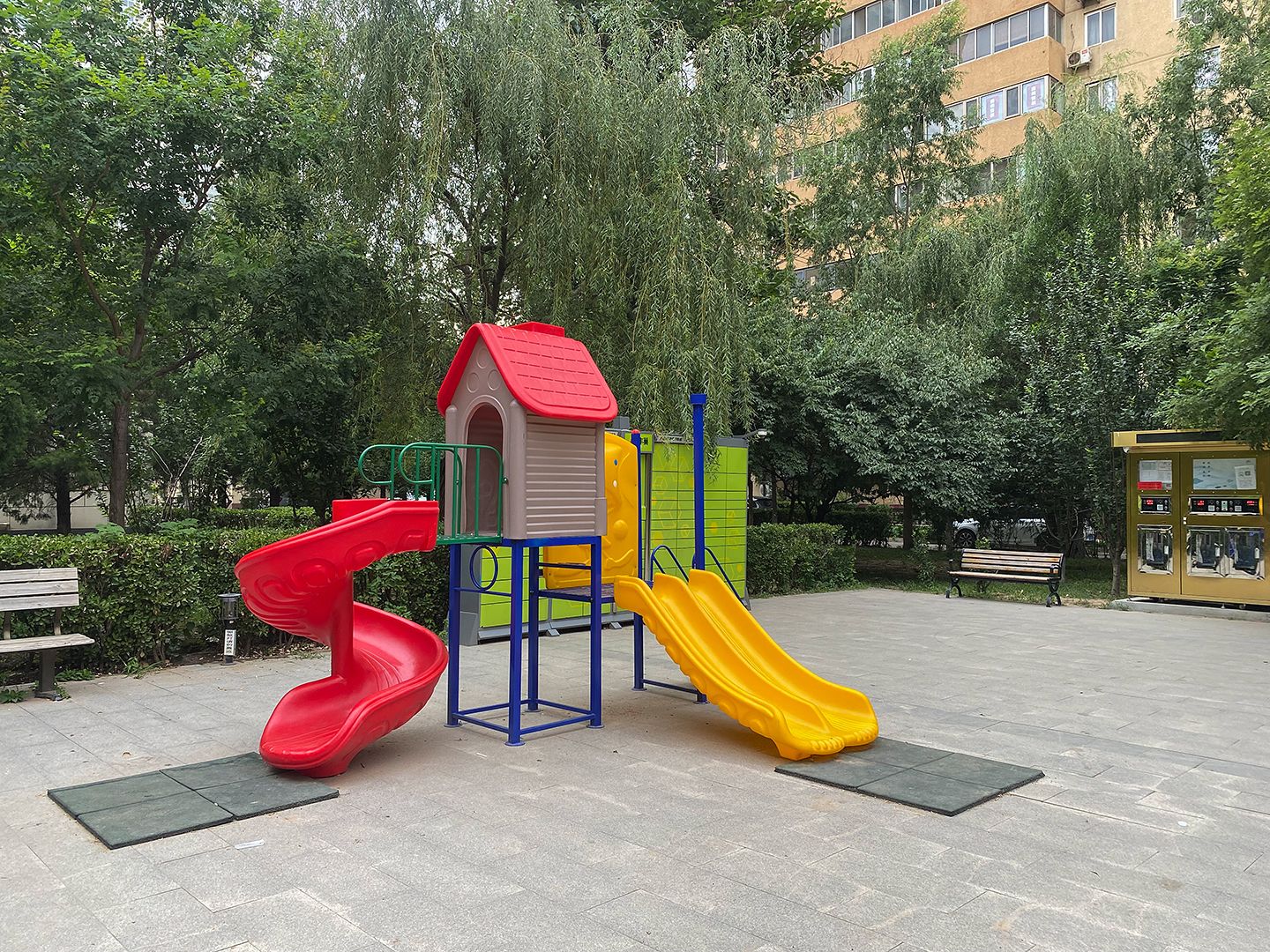 北苑家园绣菊园 environment