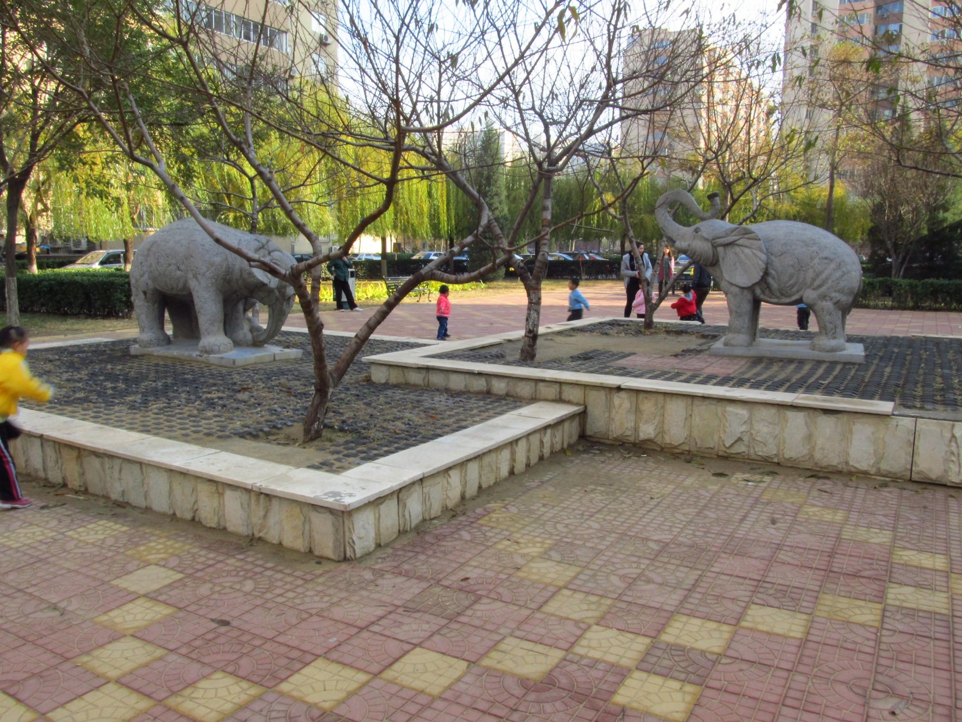 北苑家园绣菊园 environment