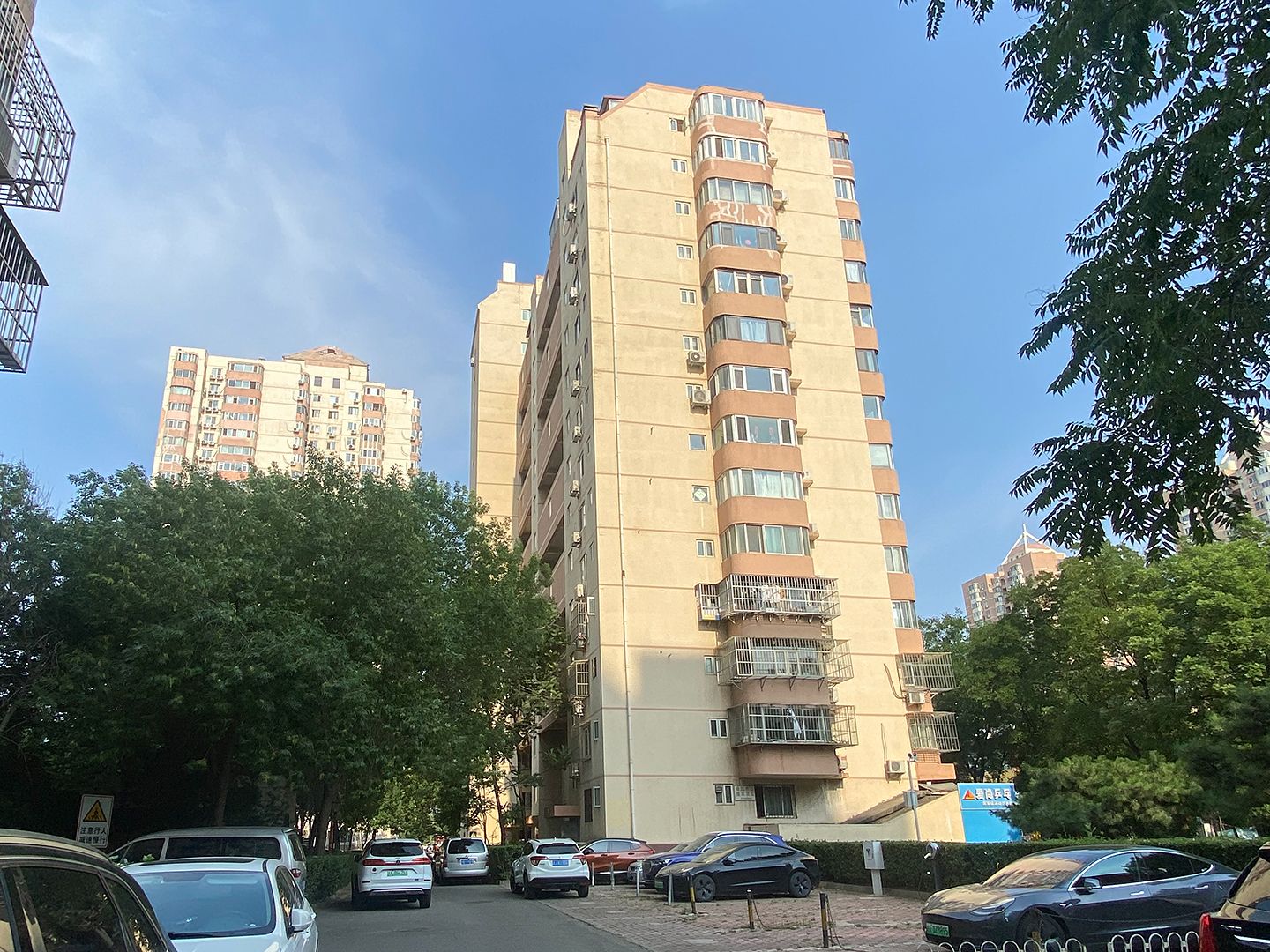 北苑家园绣菊园 environment