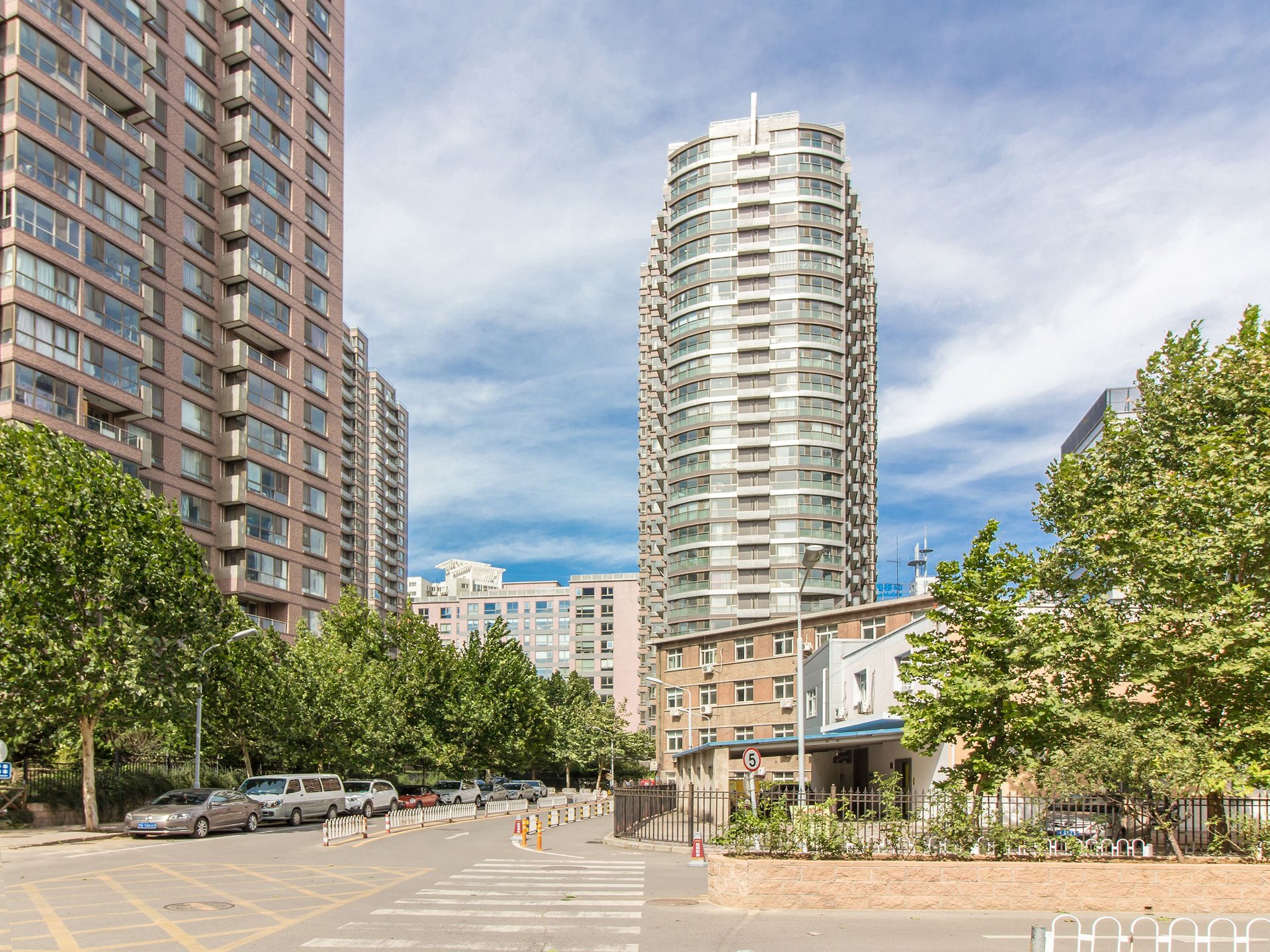 大西洋新城E区 environment