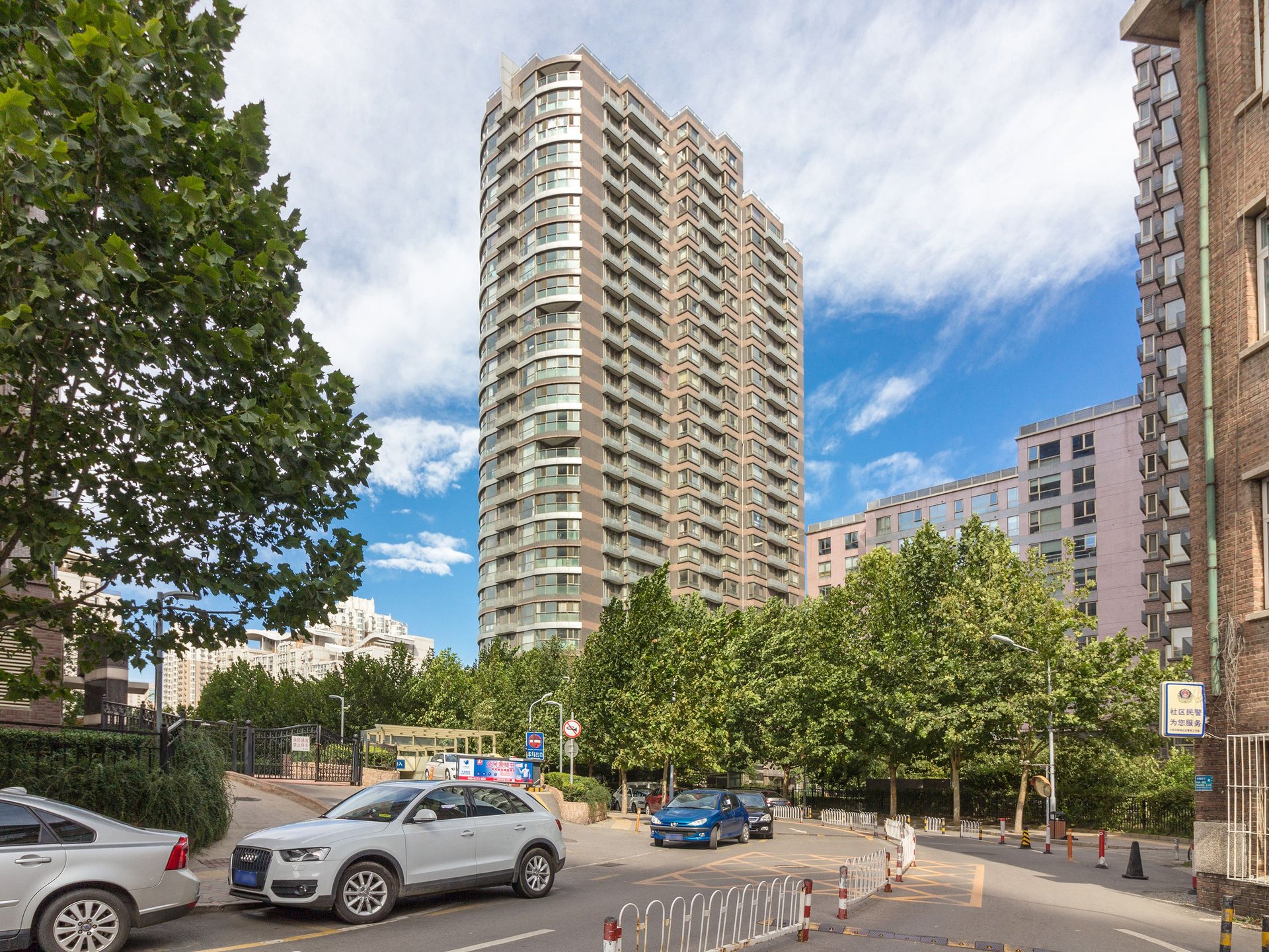 大西洋新城E区 environment