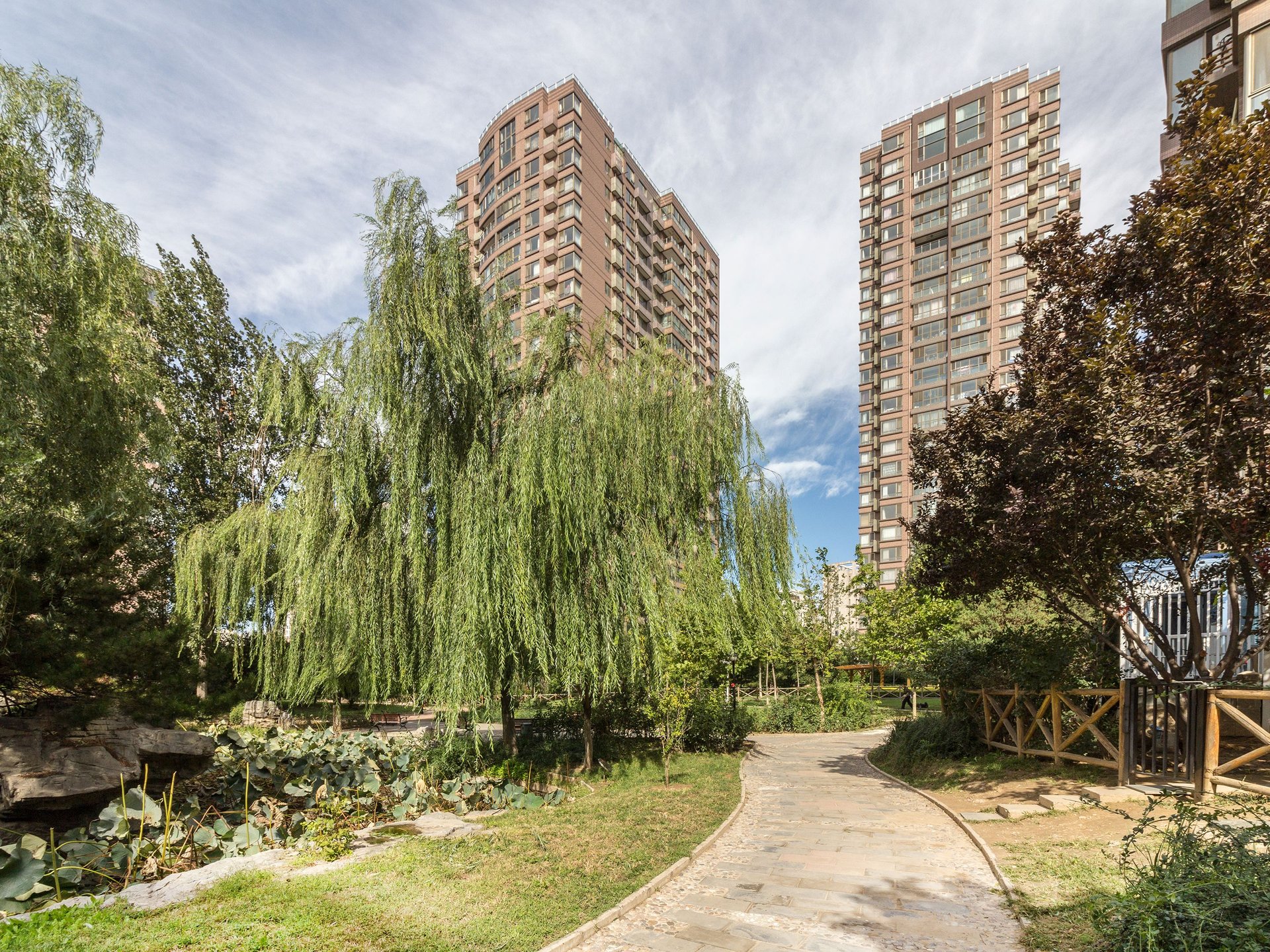 大西洋新城F区 environment