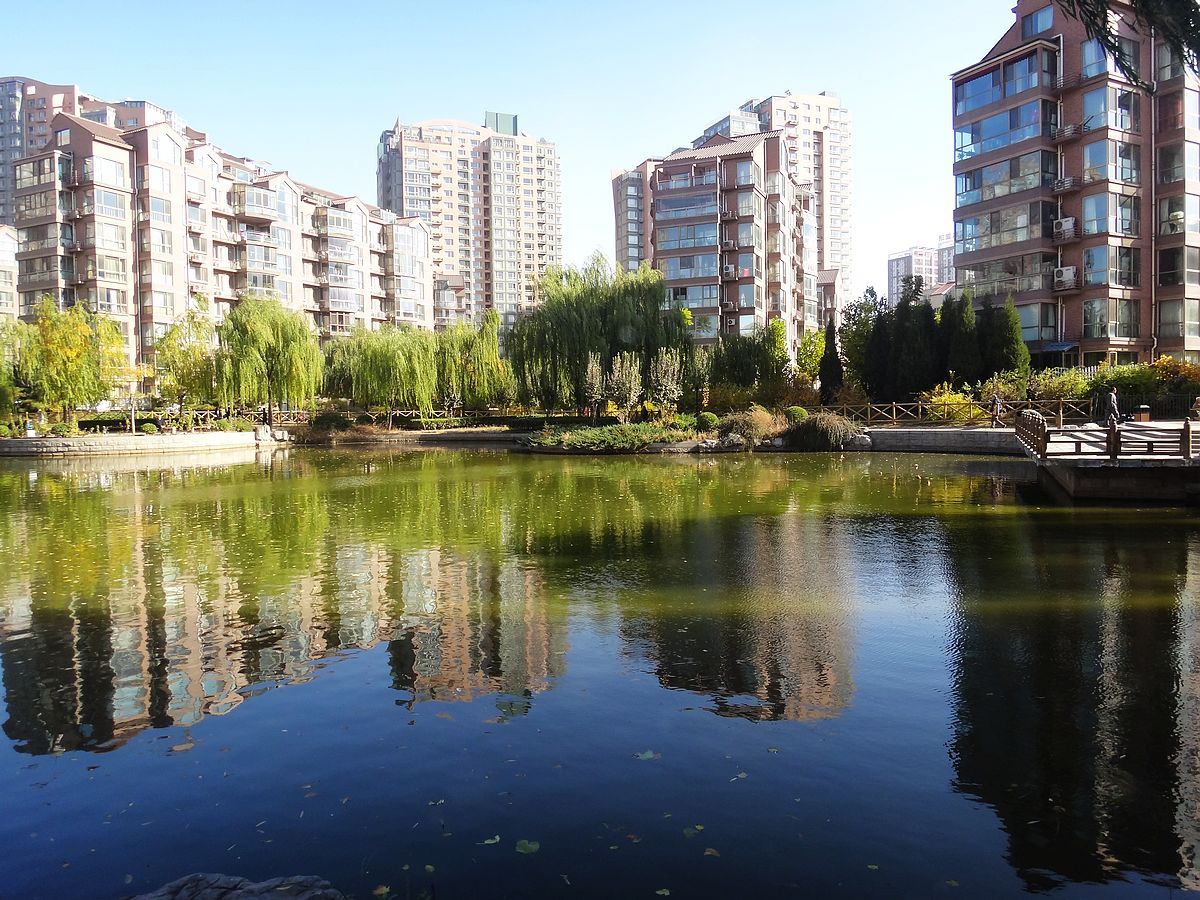 大西洋新城F区 environment