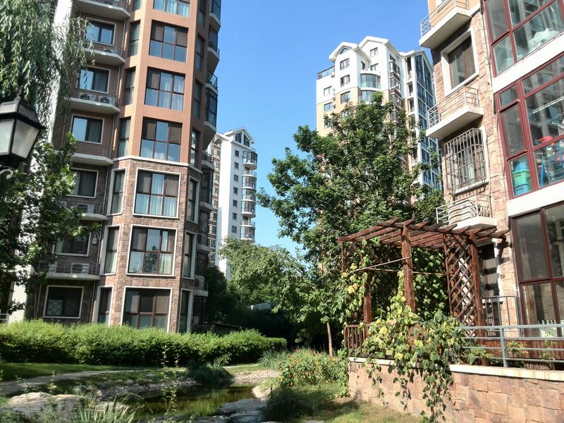 顶秀青溪 environment