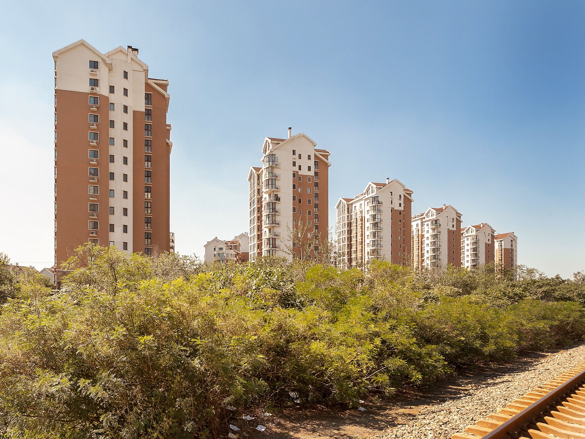 顶秀青溪 environment