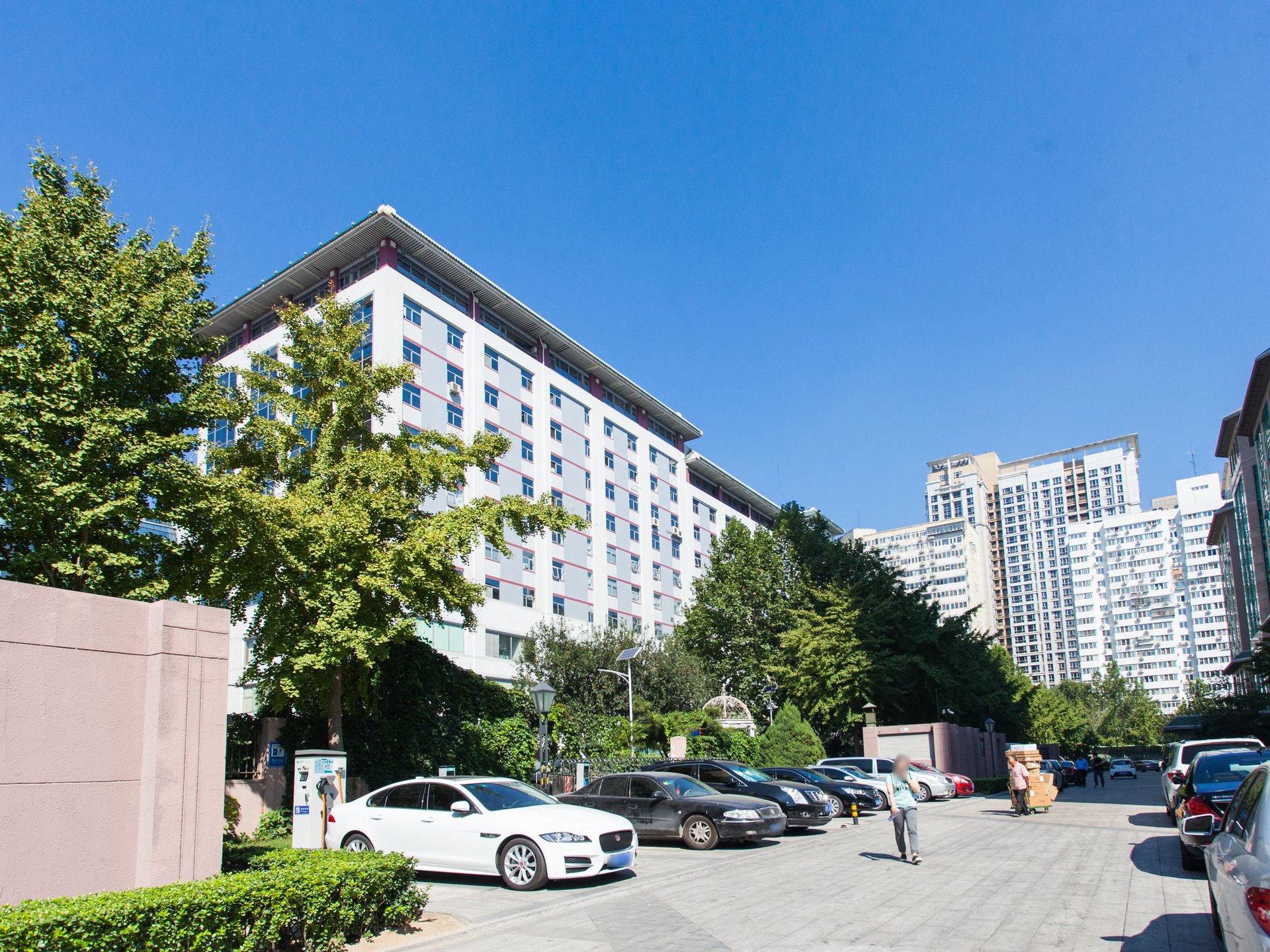 东直门南大街 environment