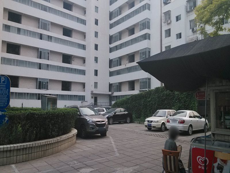 芳草地西街 environment