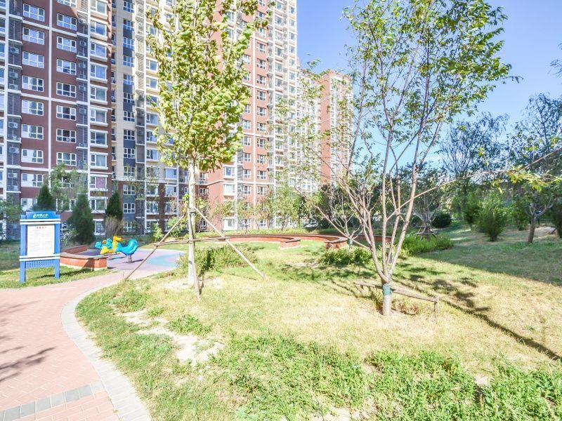 房地远洋悦山水 environment