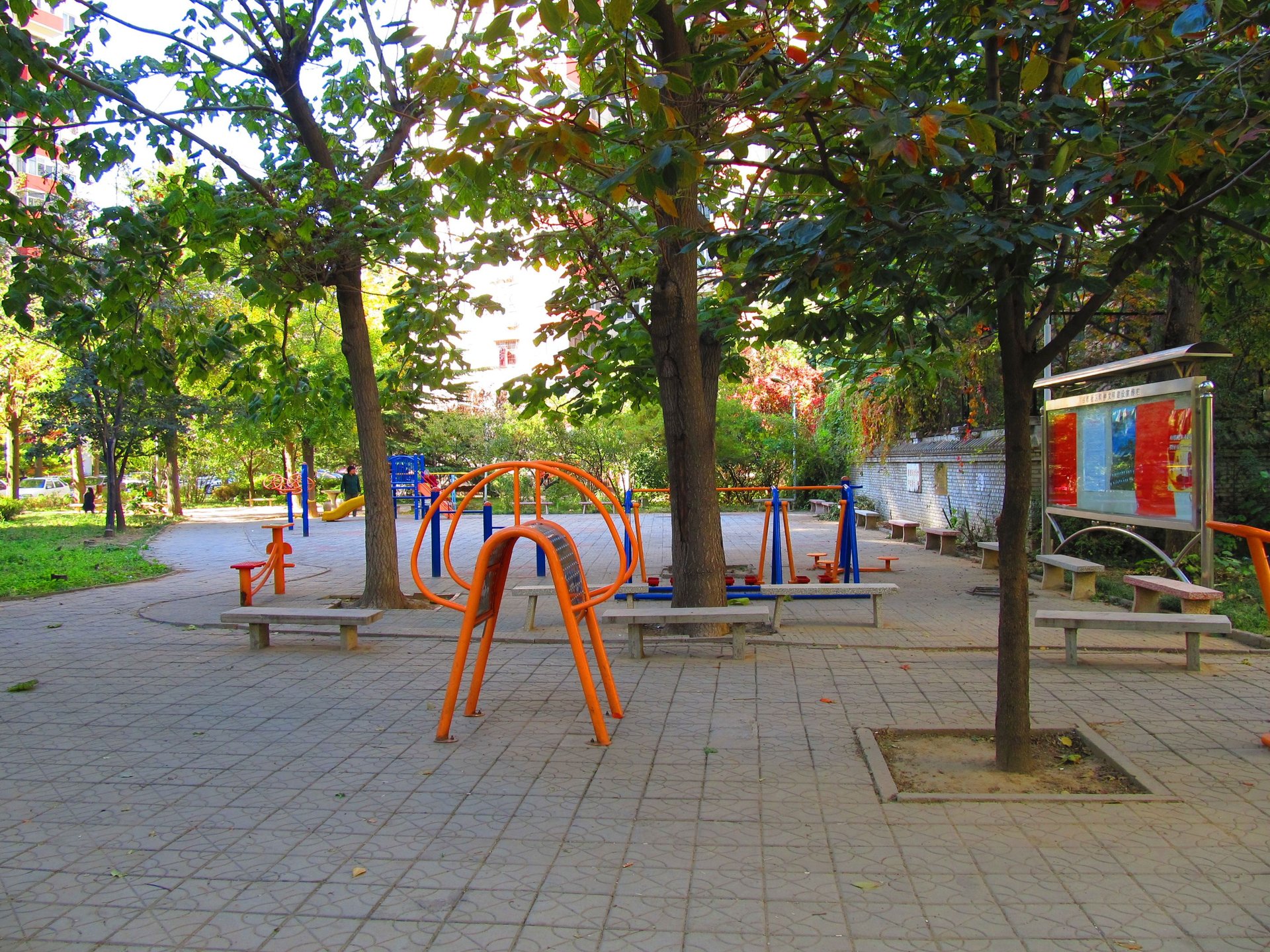 芳园里 environment