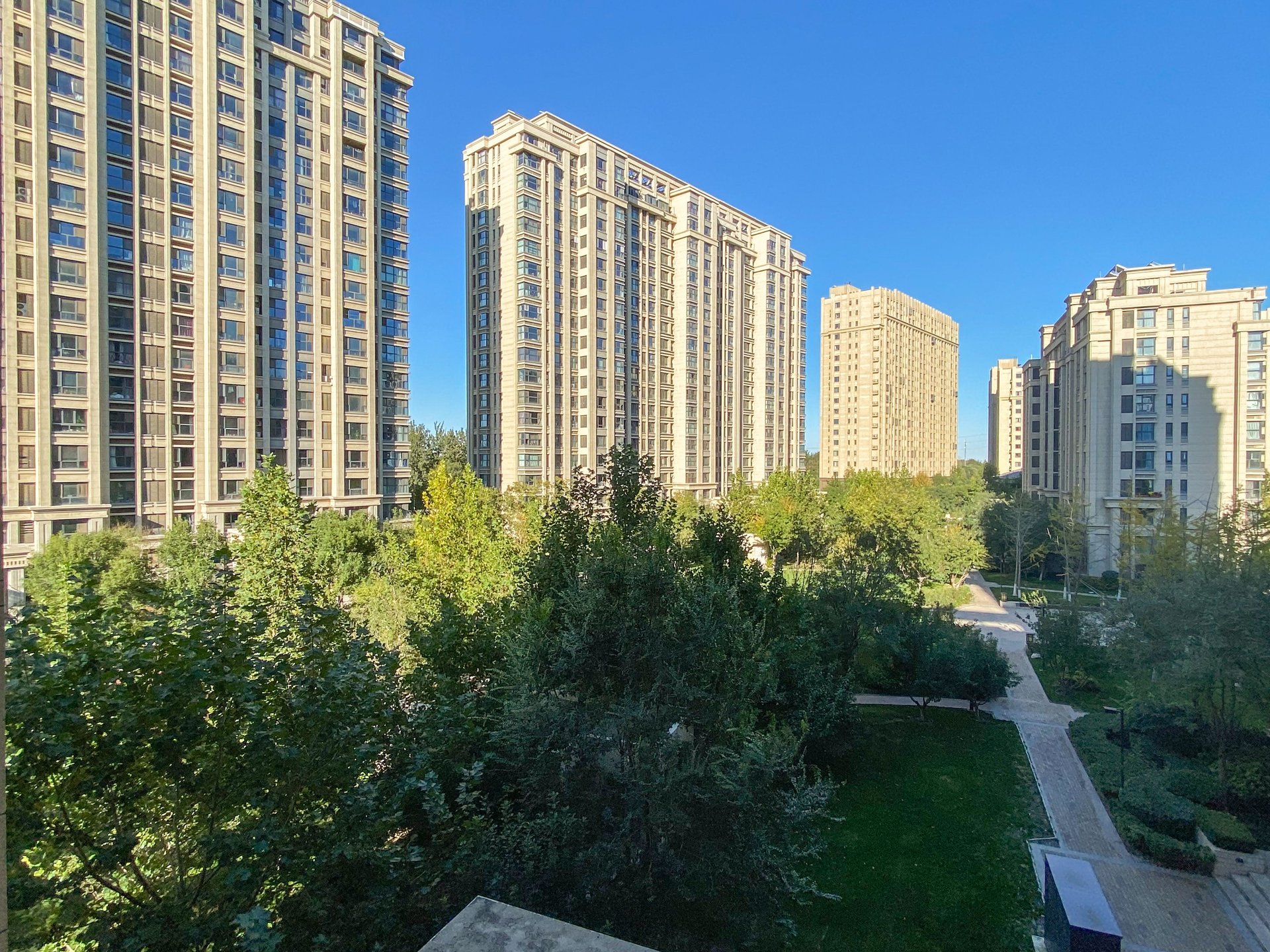 富力尚悦居A区 environment