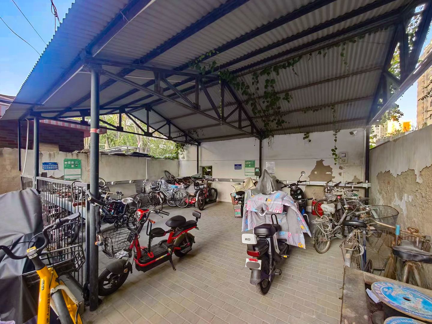 高原街4号院 environment