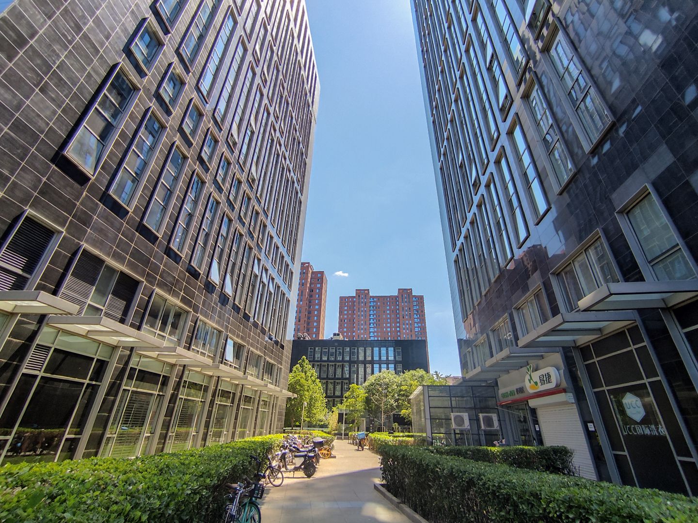 冠城名敦道A区 environment