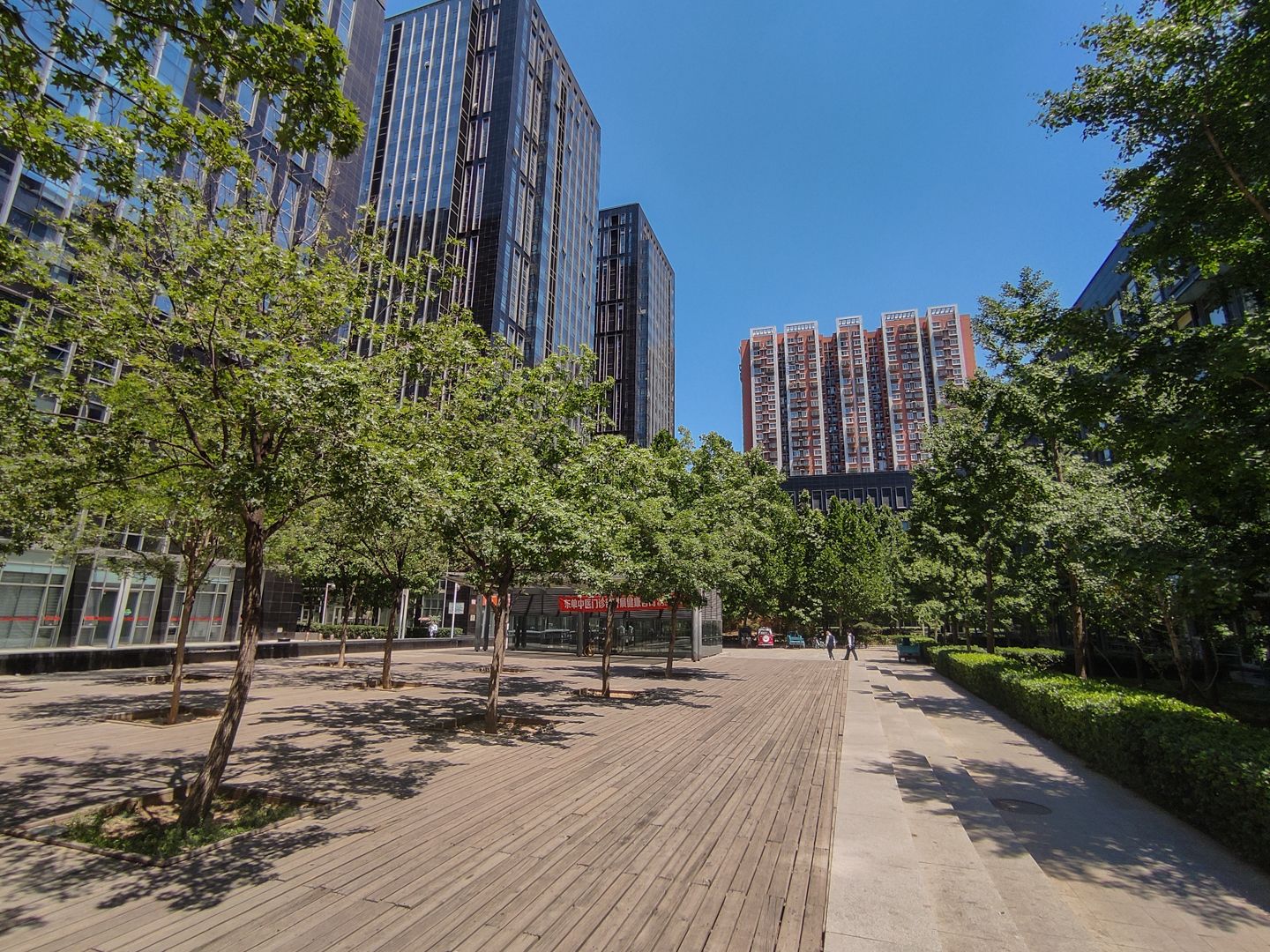 冠城名敦道A区 environment