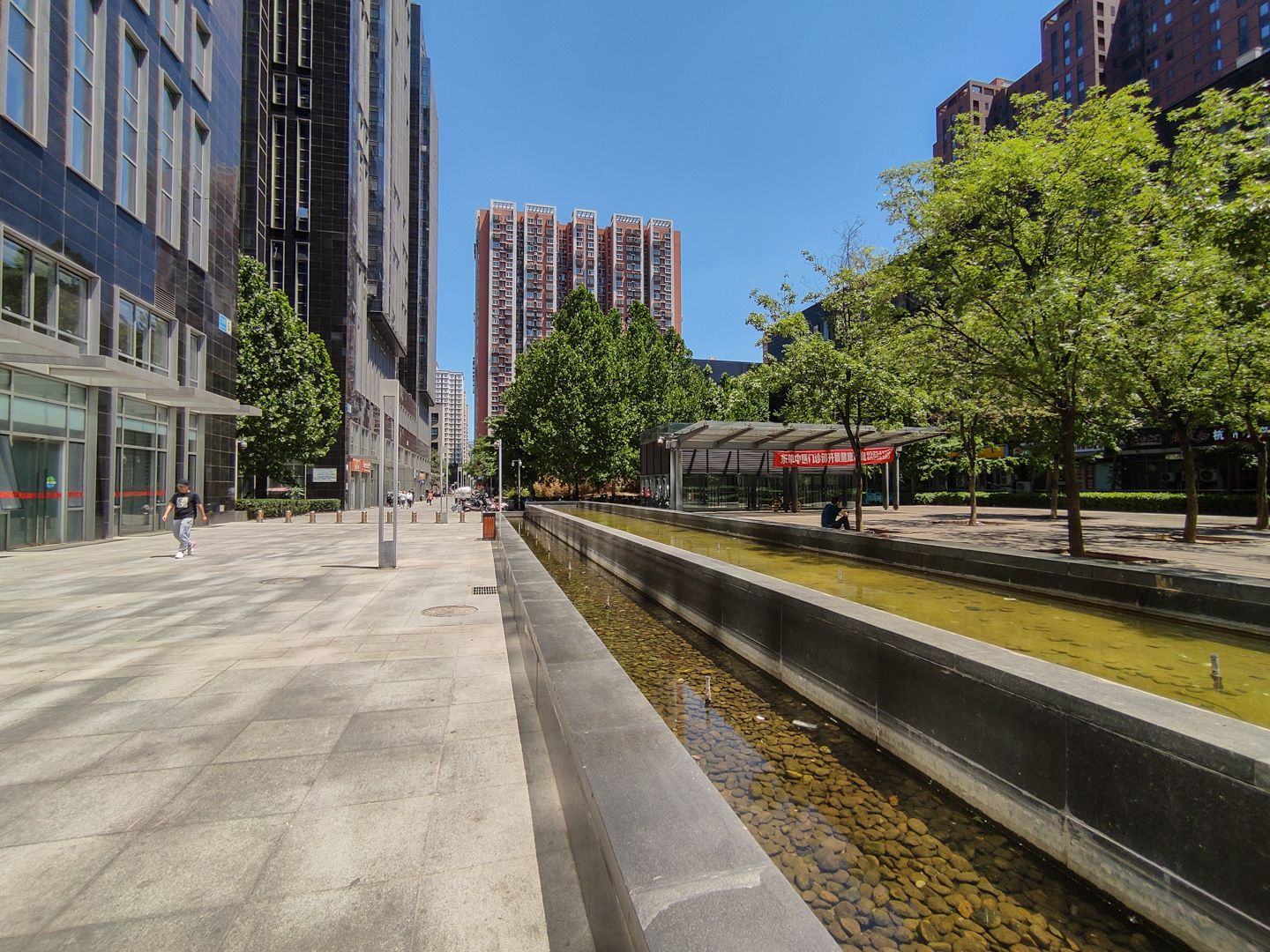 冠城名敦道A区 environment