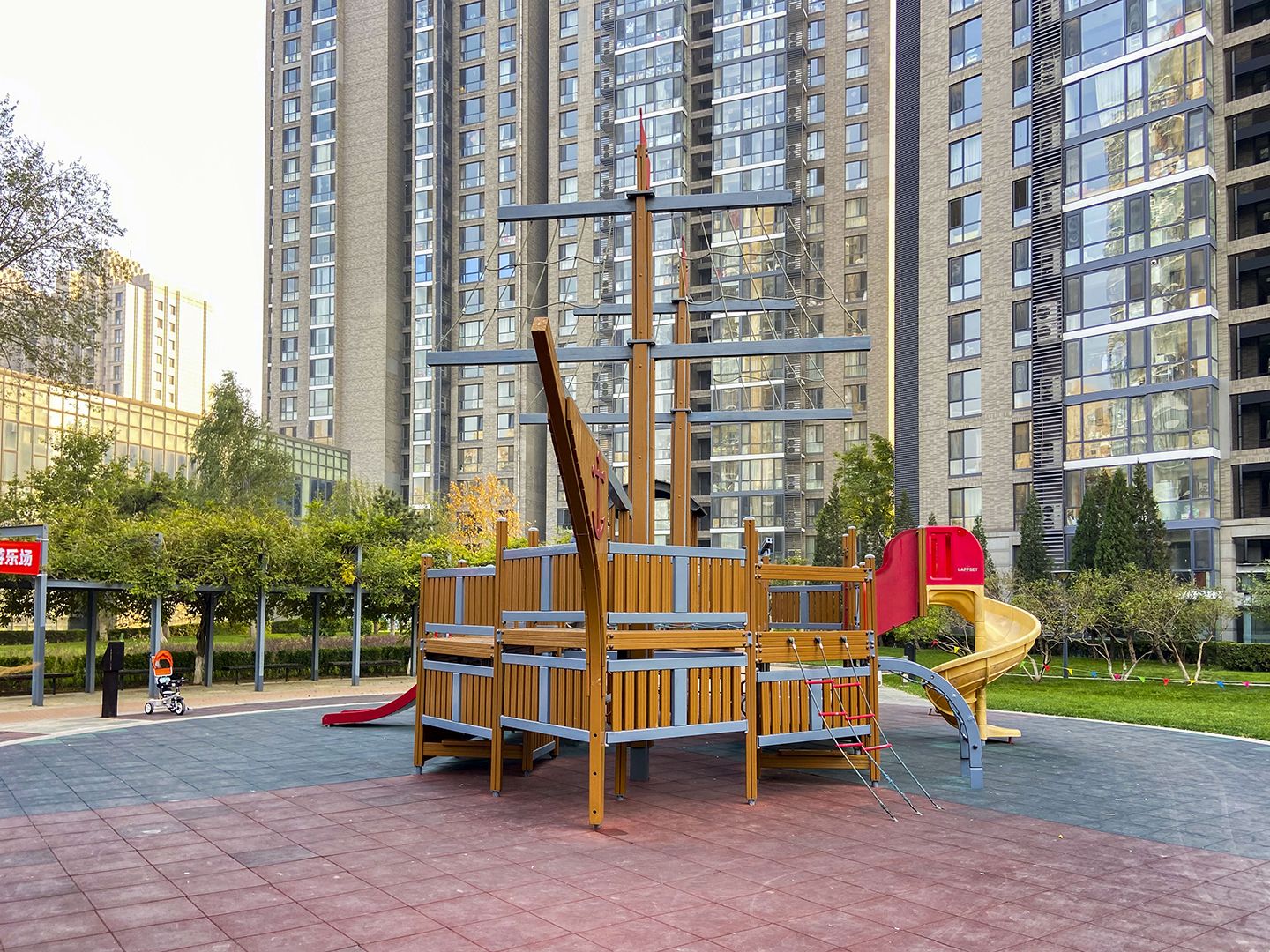 观湖国际 environment