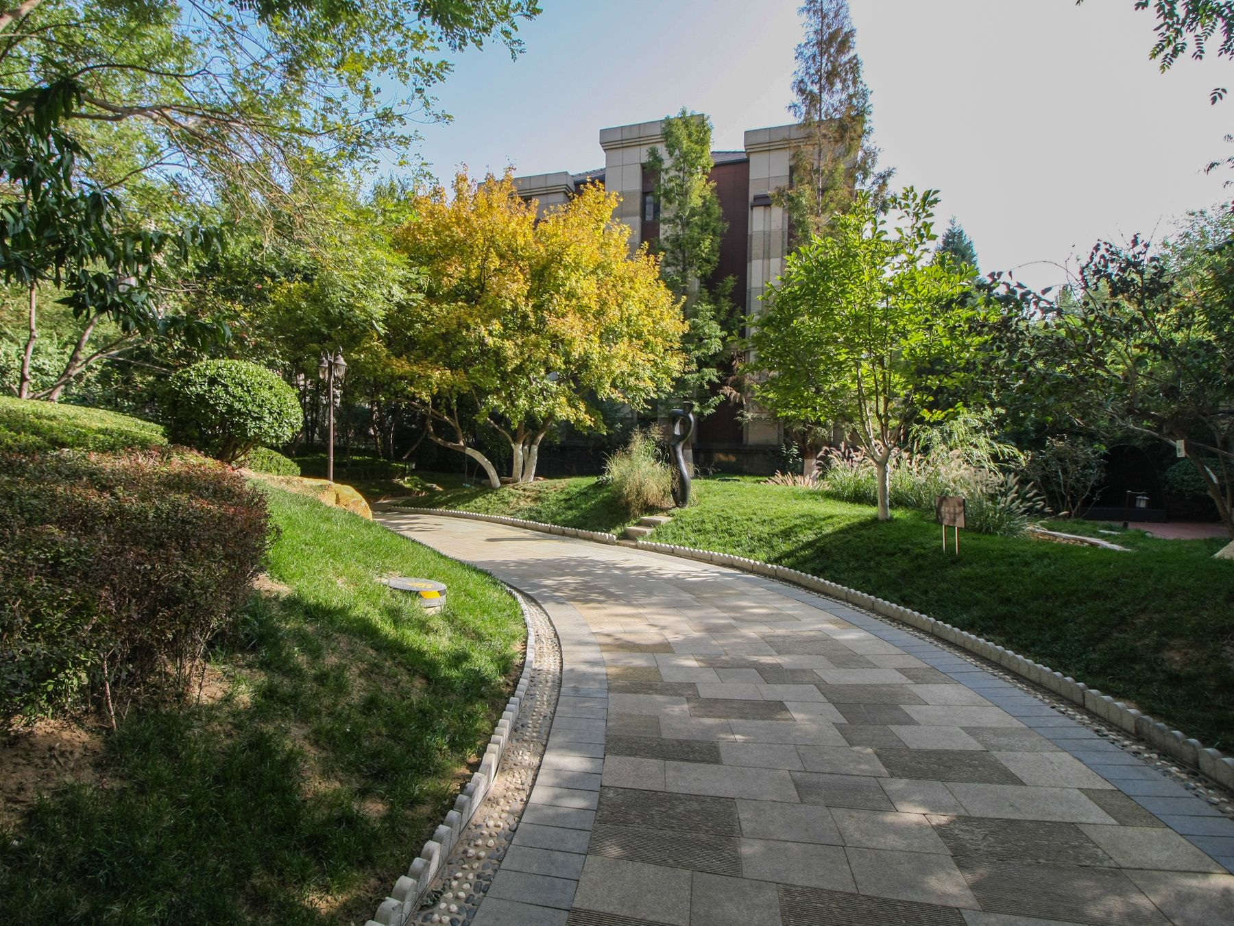 鸿坤花语墅 environment