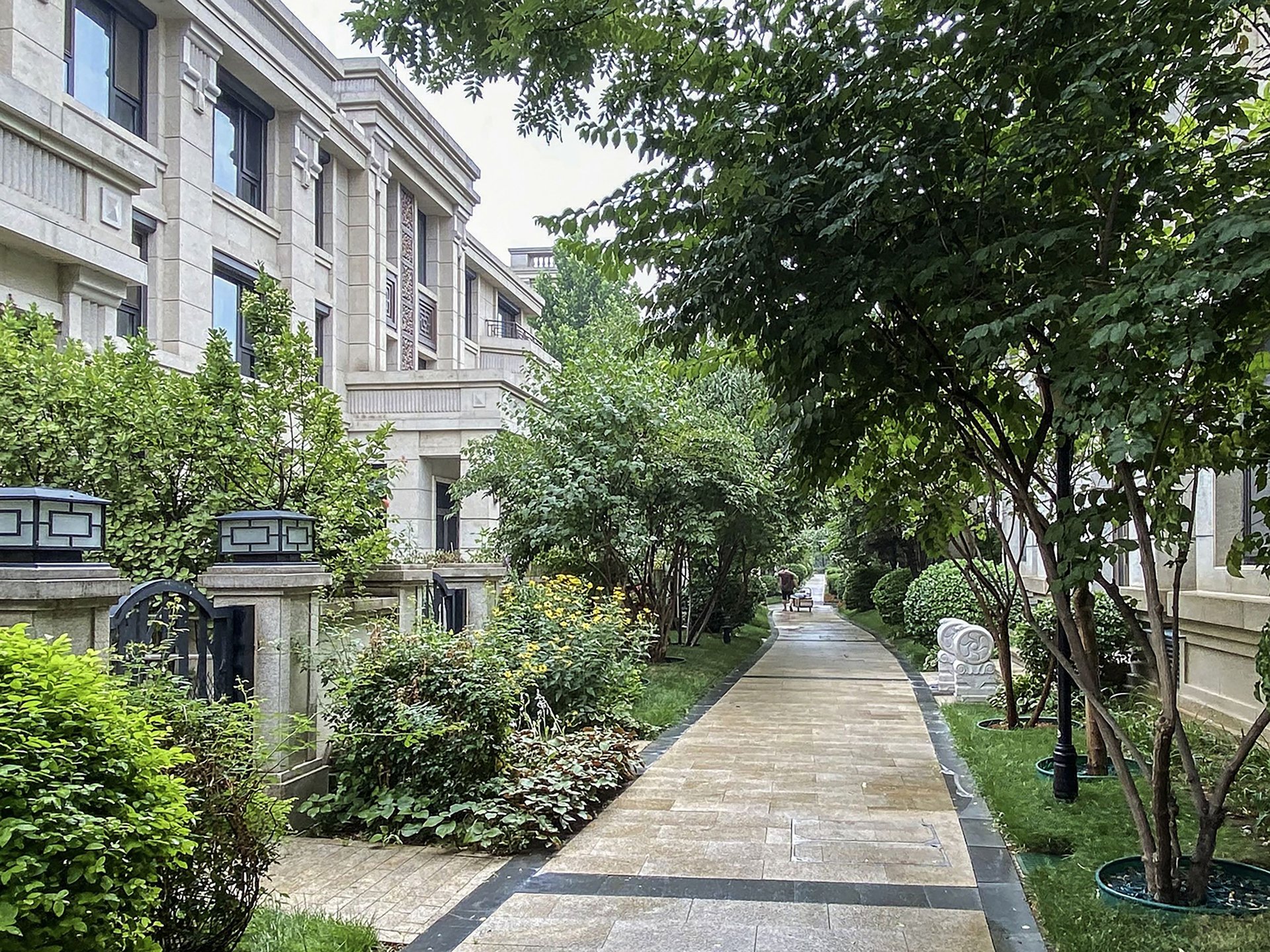 鸿坤林语墅 environment