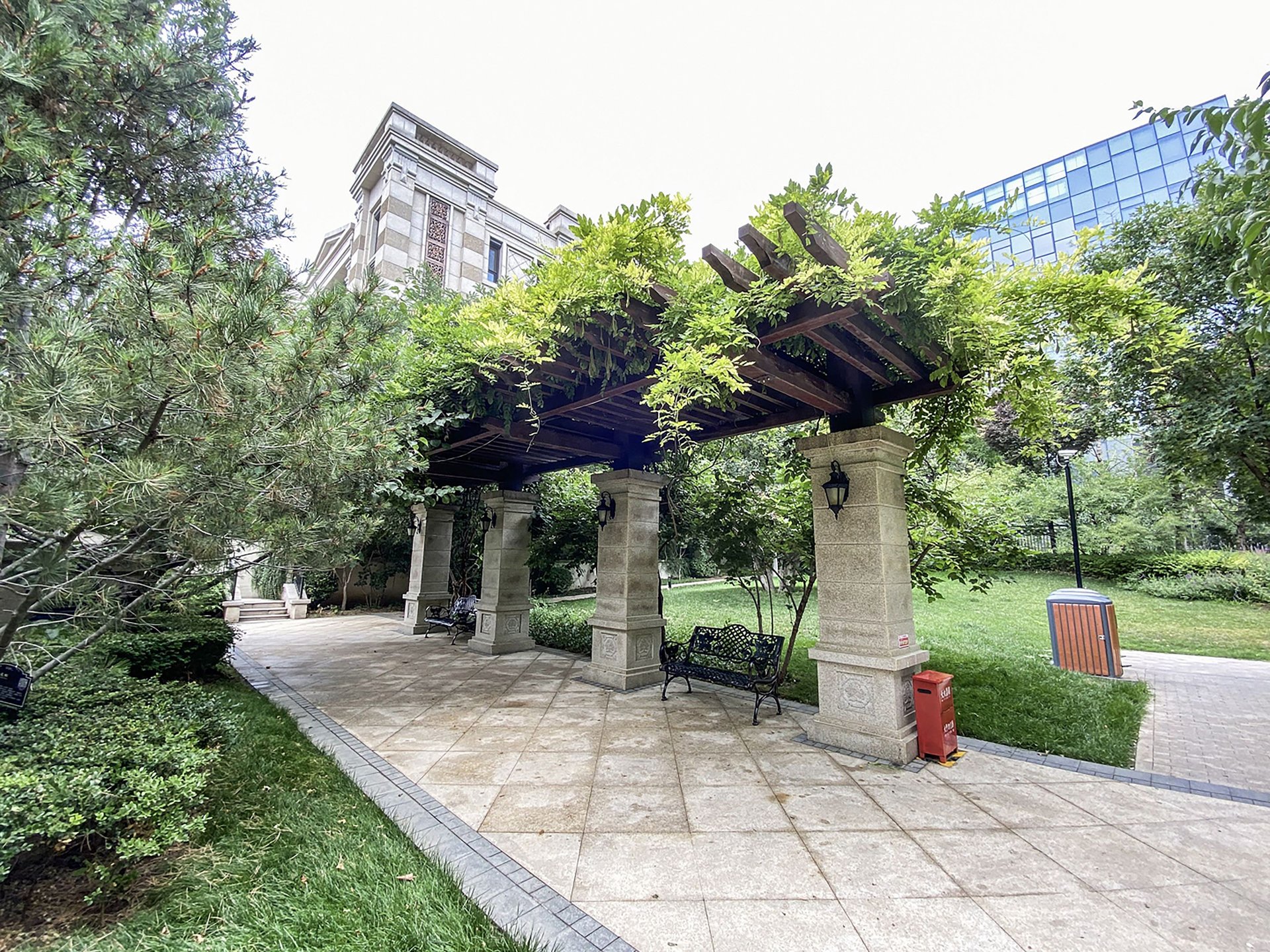 鸿坤林语墅 environment