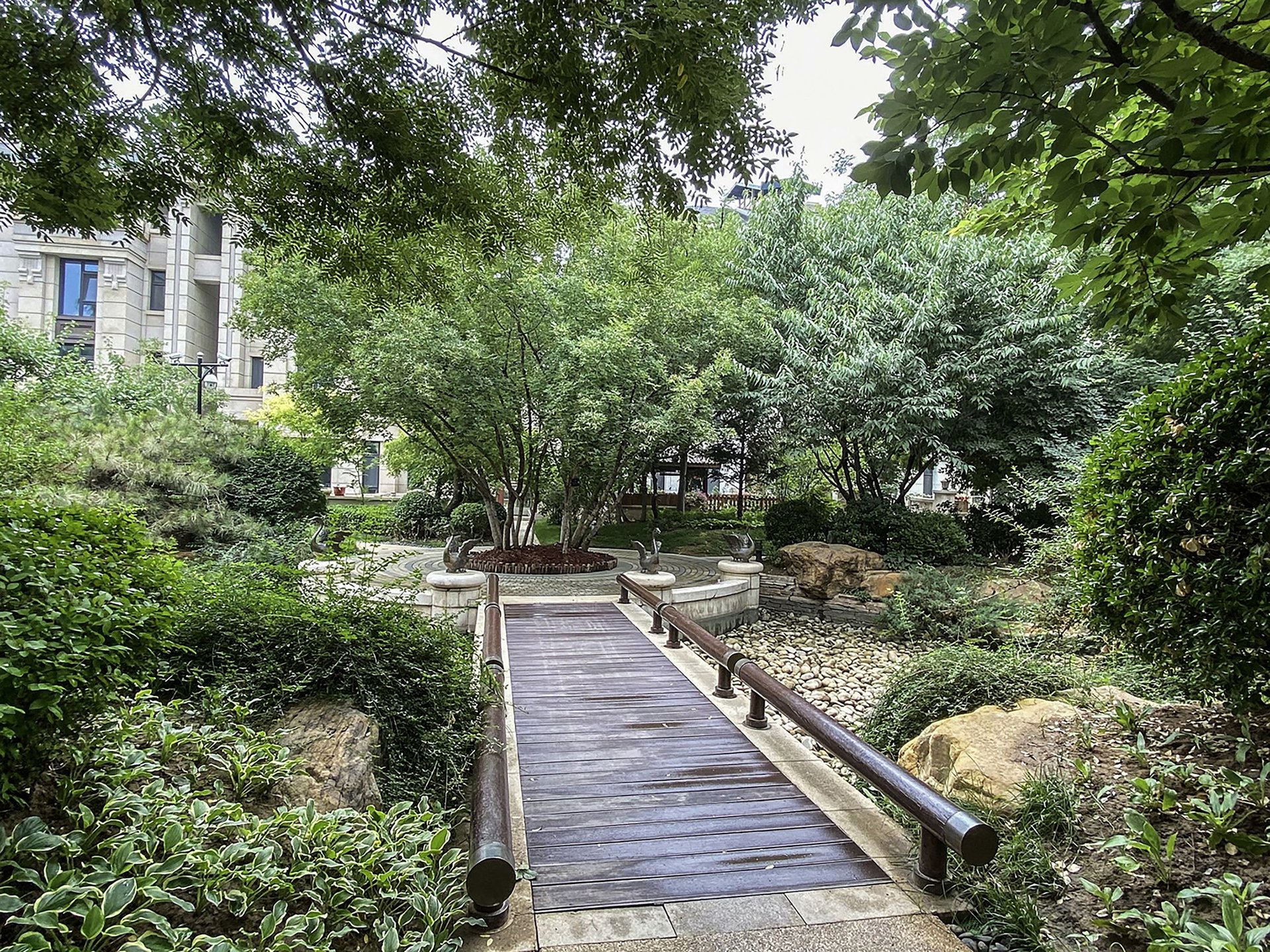 鸿坤林语墅 environment