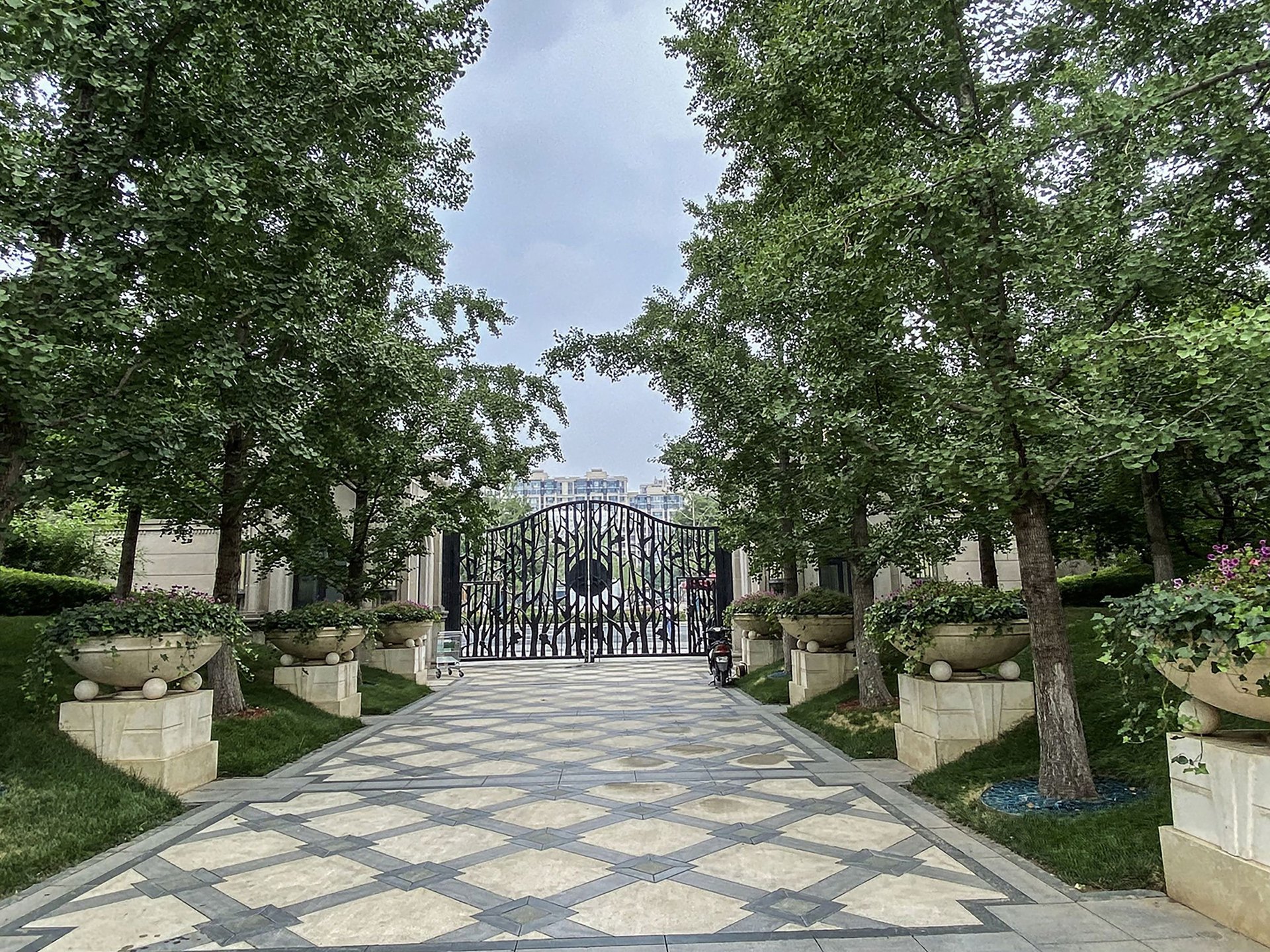 鸿坤林语墅 environment