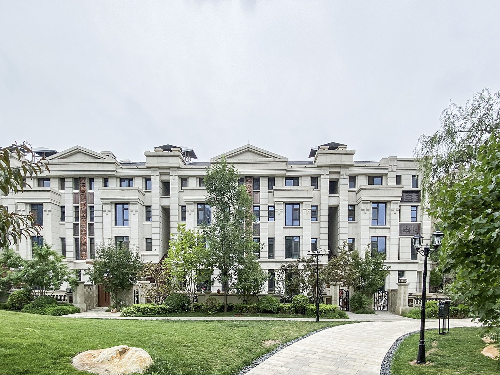 鸿坤林语墅 environment