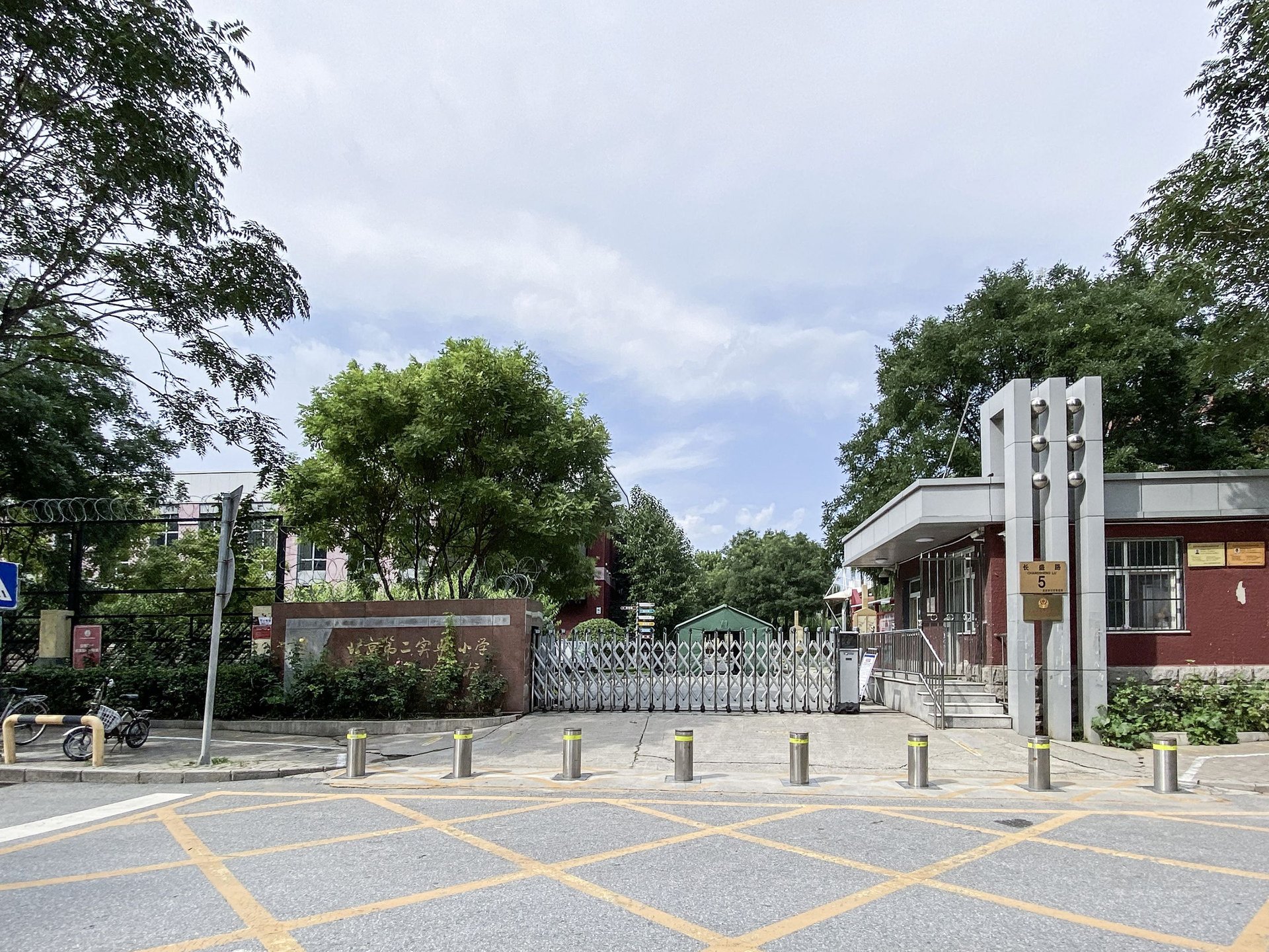 鸿坤林语墅 environment