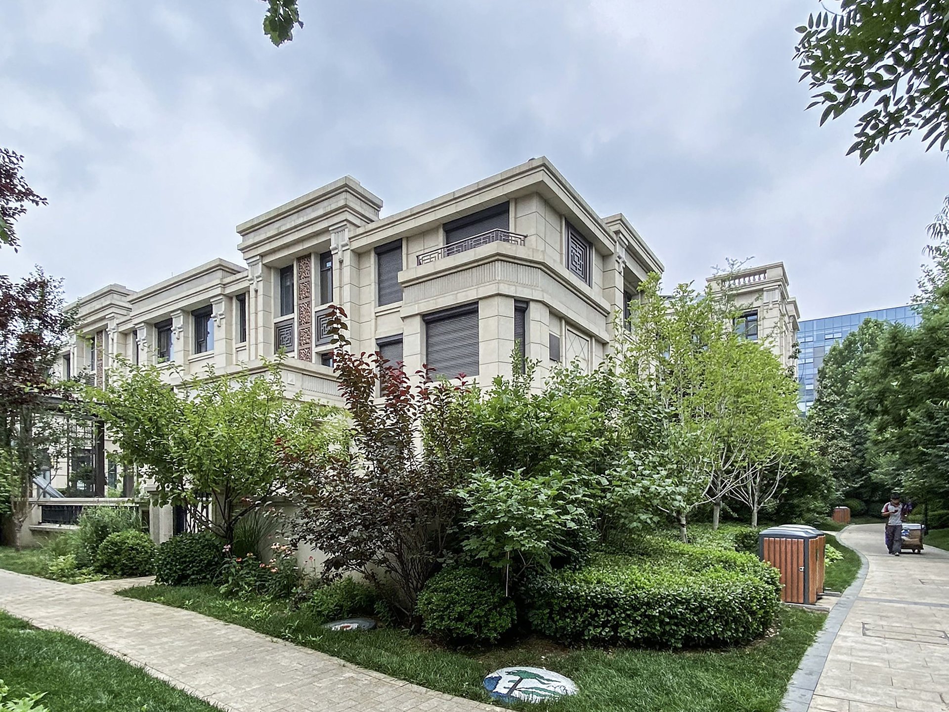 鸿坤林语墅 environment