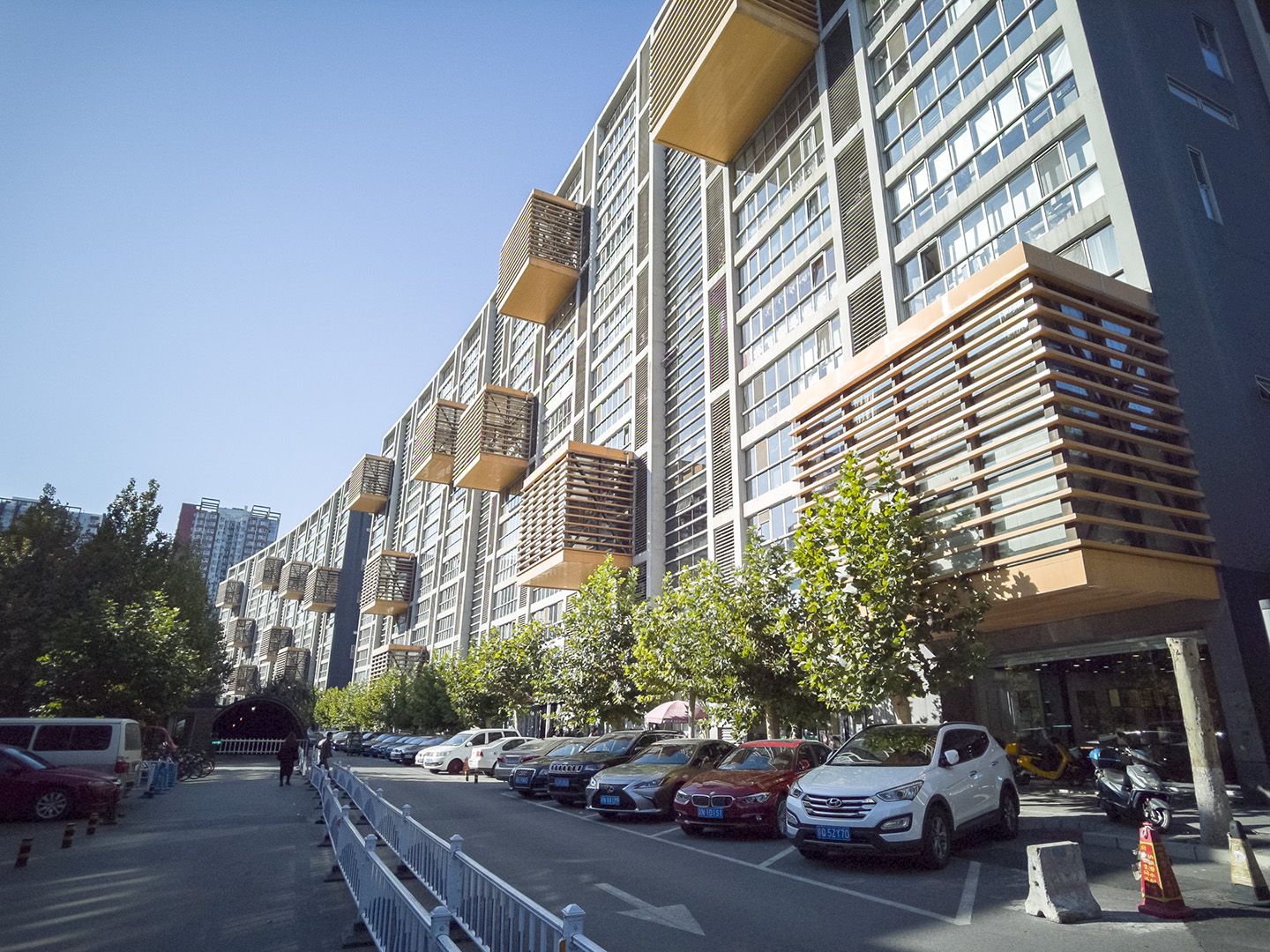 后现代城B区 environment