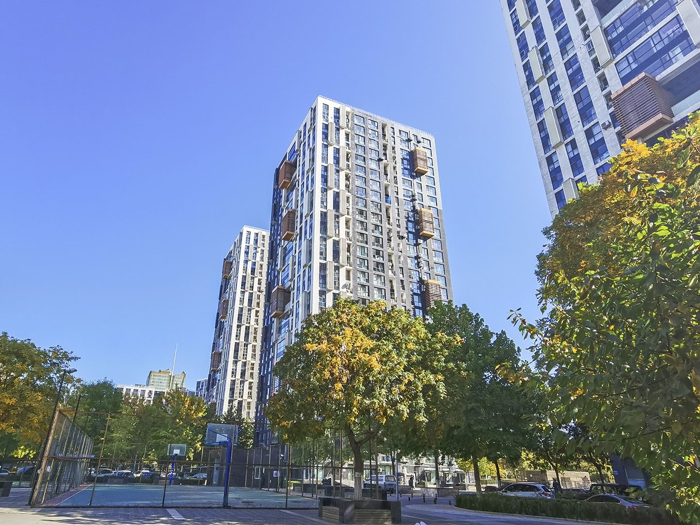 后现代城D区 environment