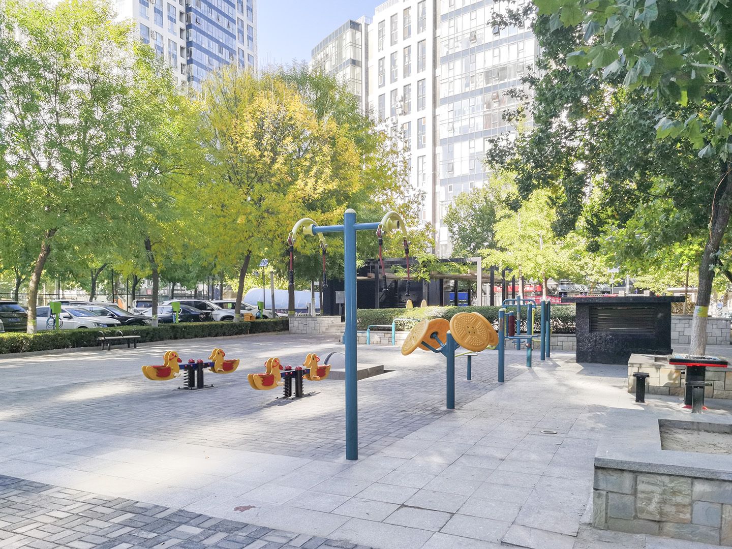 后现代城D区 environment