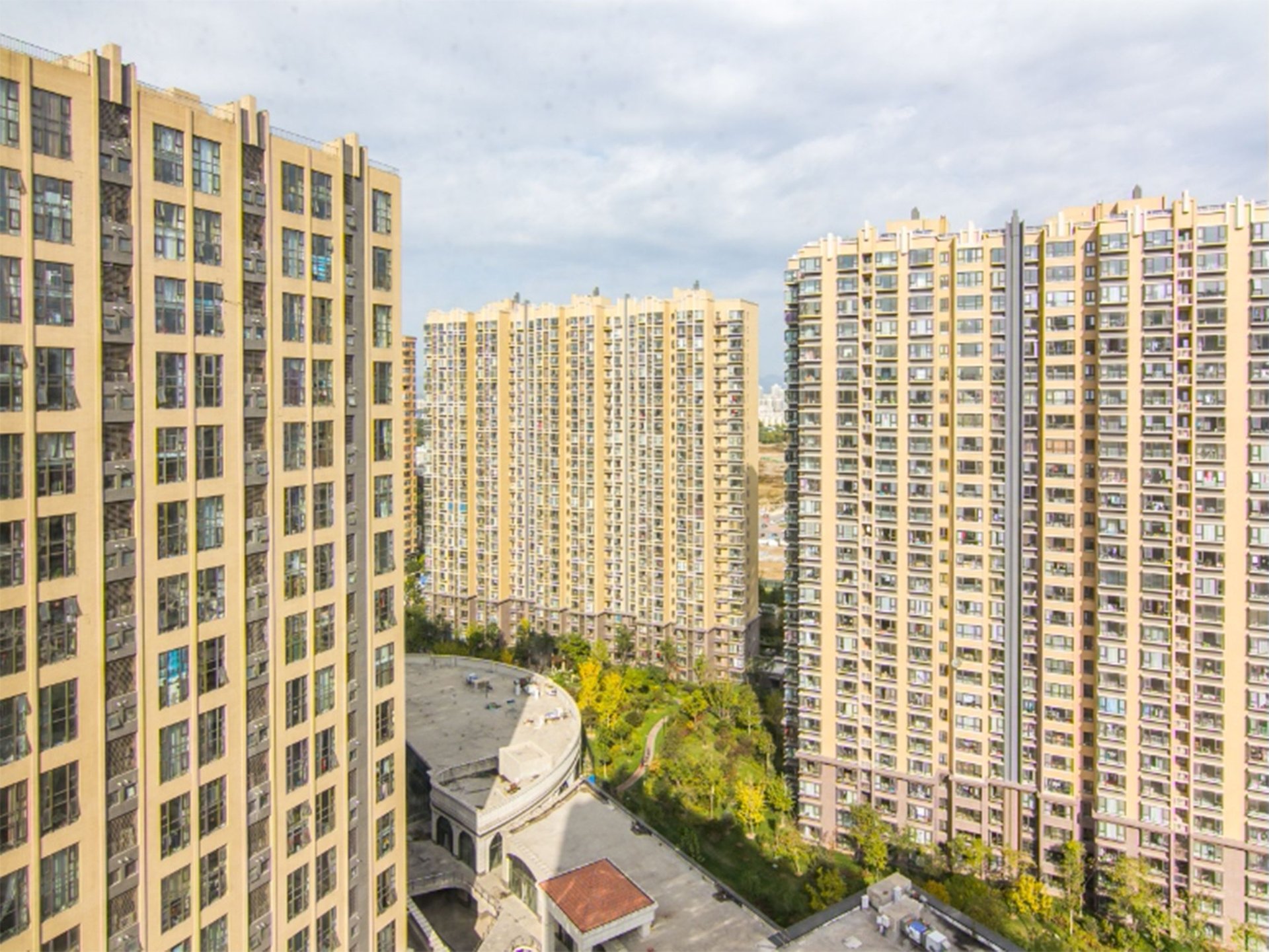 华贸城 environment