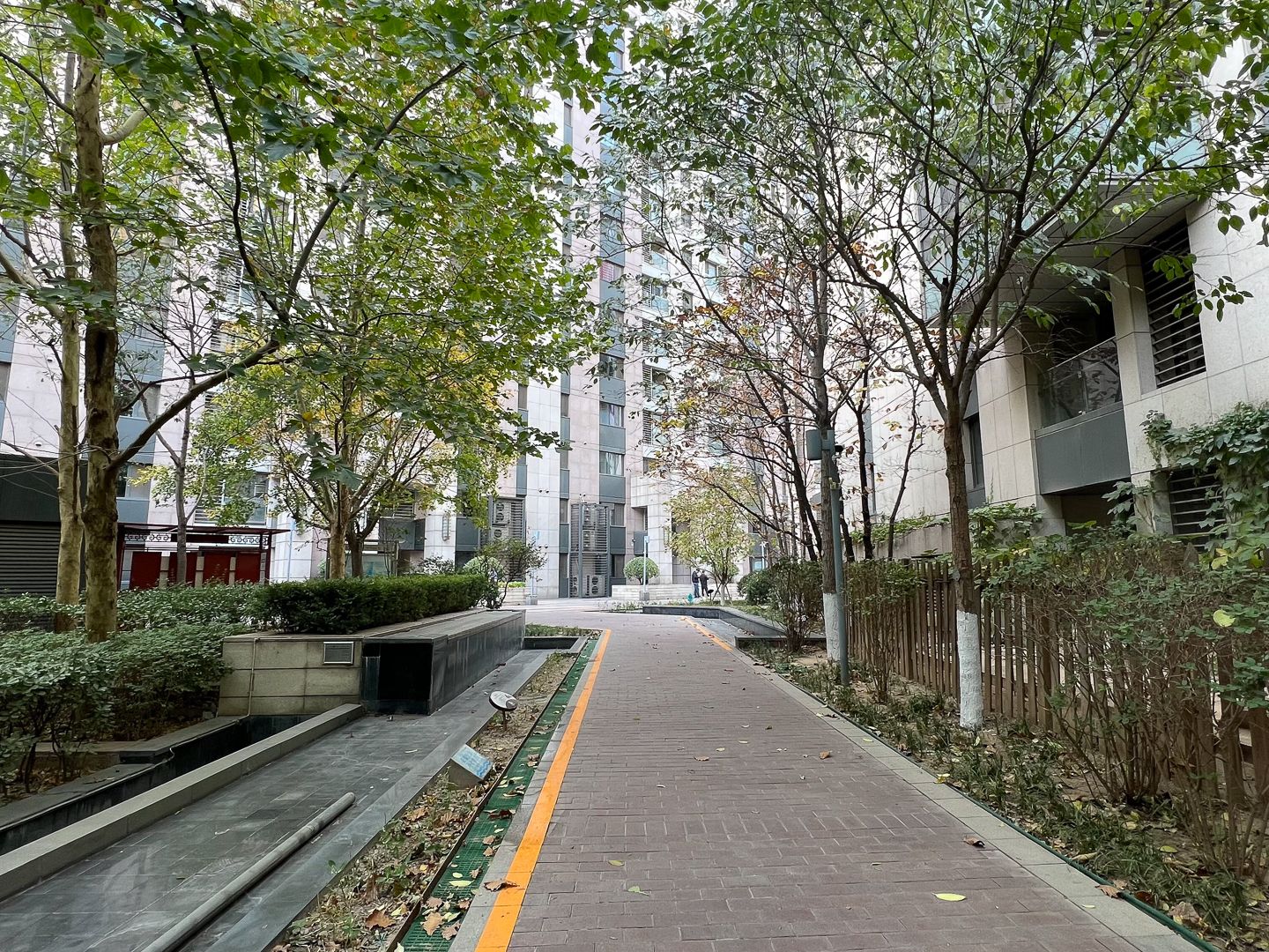 华远九都汇 environment