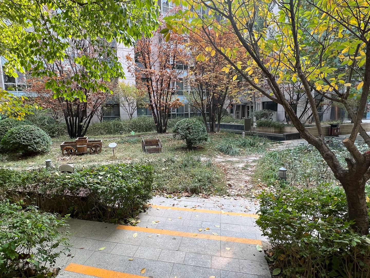 华远九都汇 environment