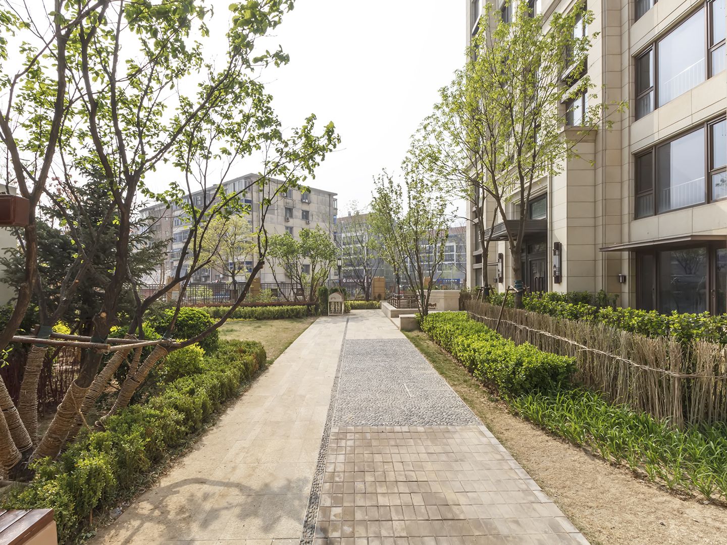 华远裘马四季 environment