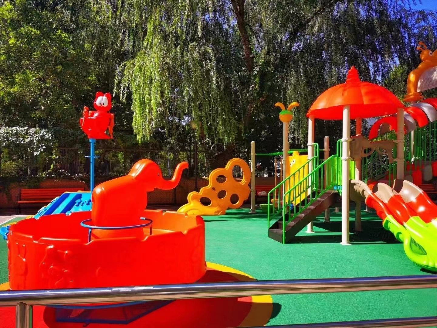 嘉润花园 environment