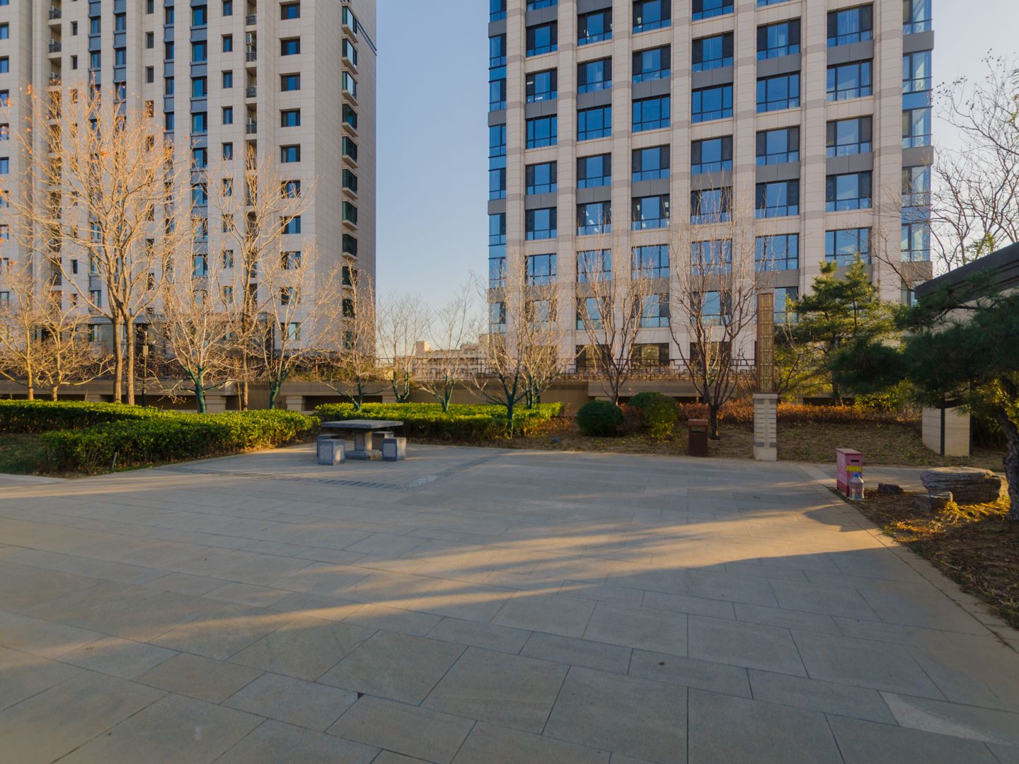 京投银泰琨御府 environment