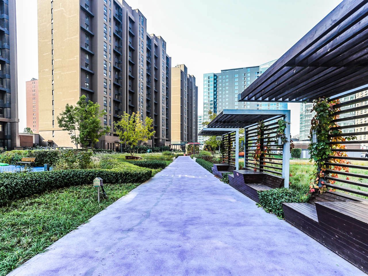 京投银泰万科西华府 environment