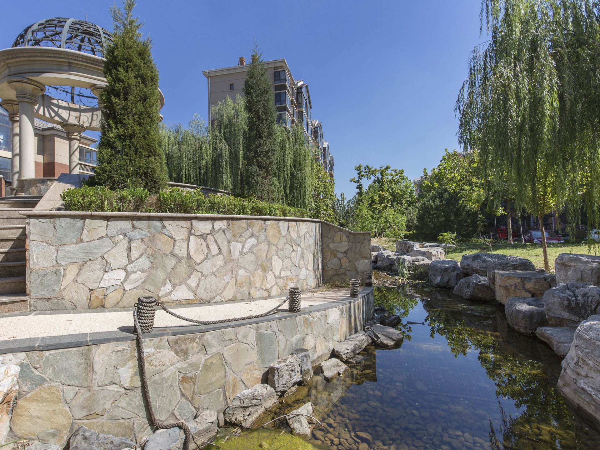 金色漫香林五期 environment