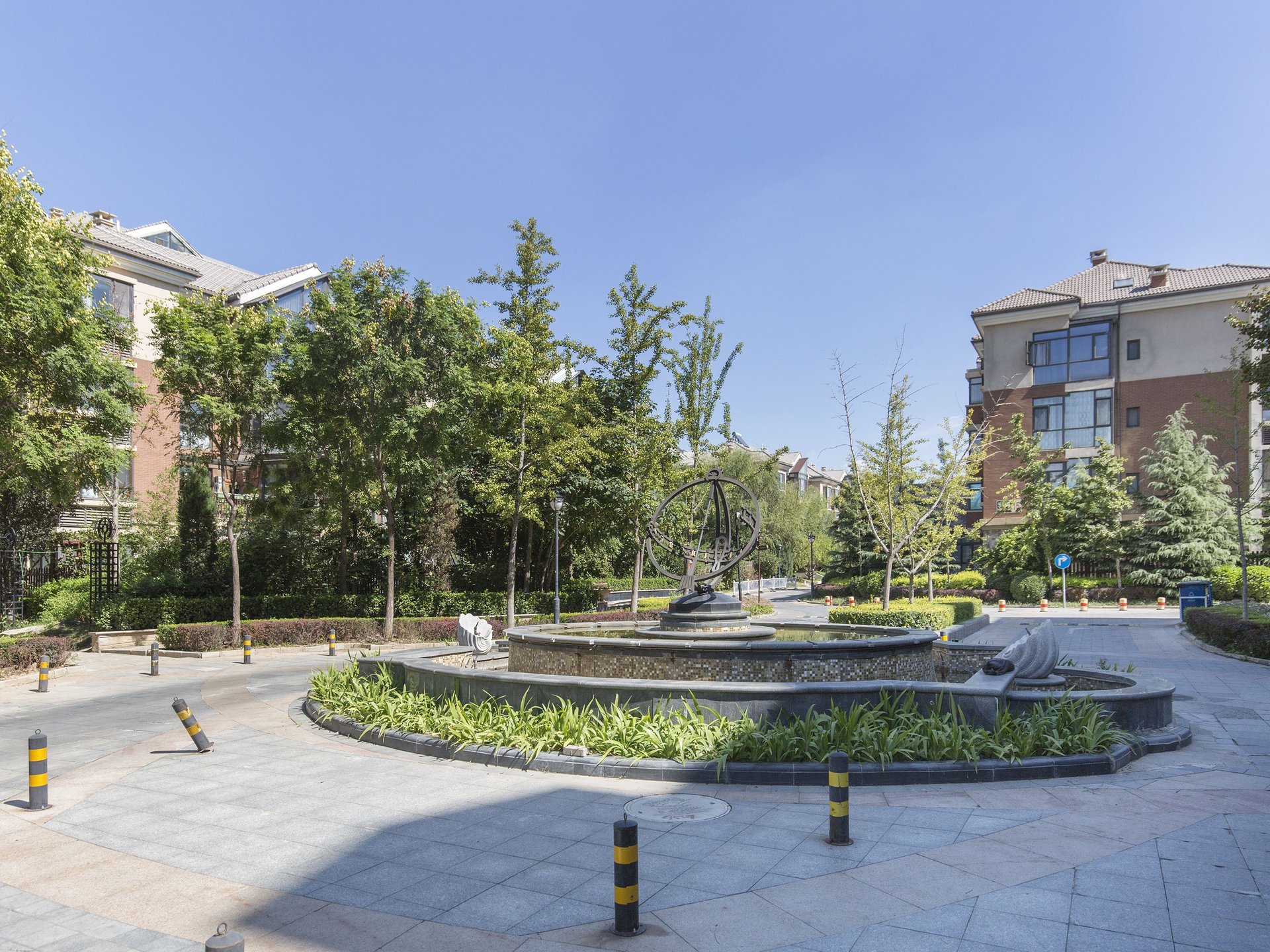 金色漫香林五期 environment