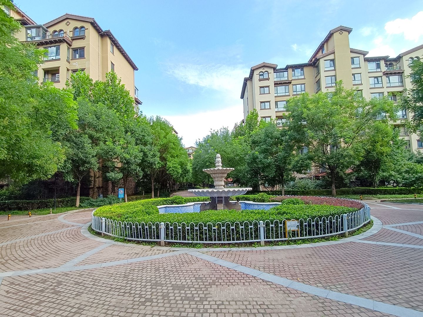 金色漫香苑 environment