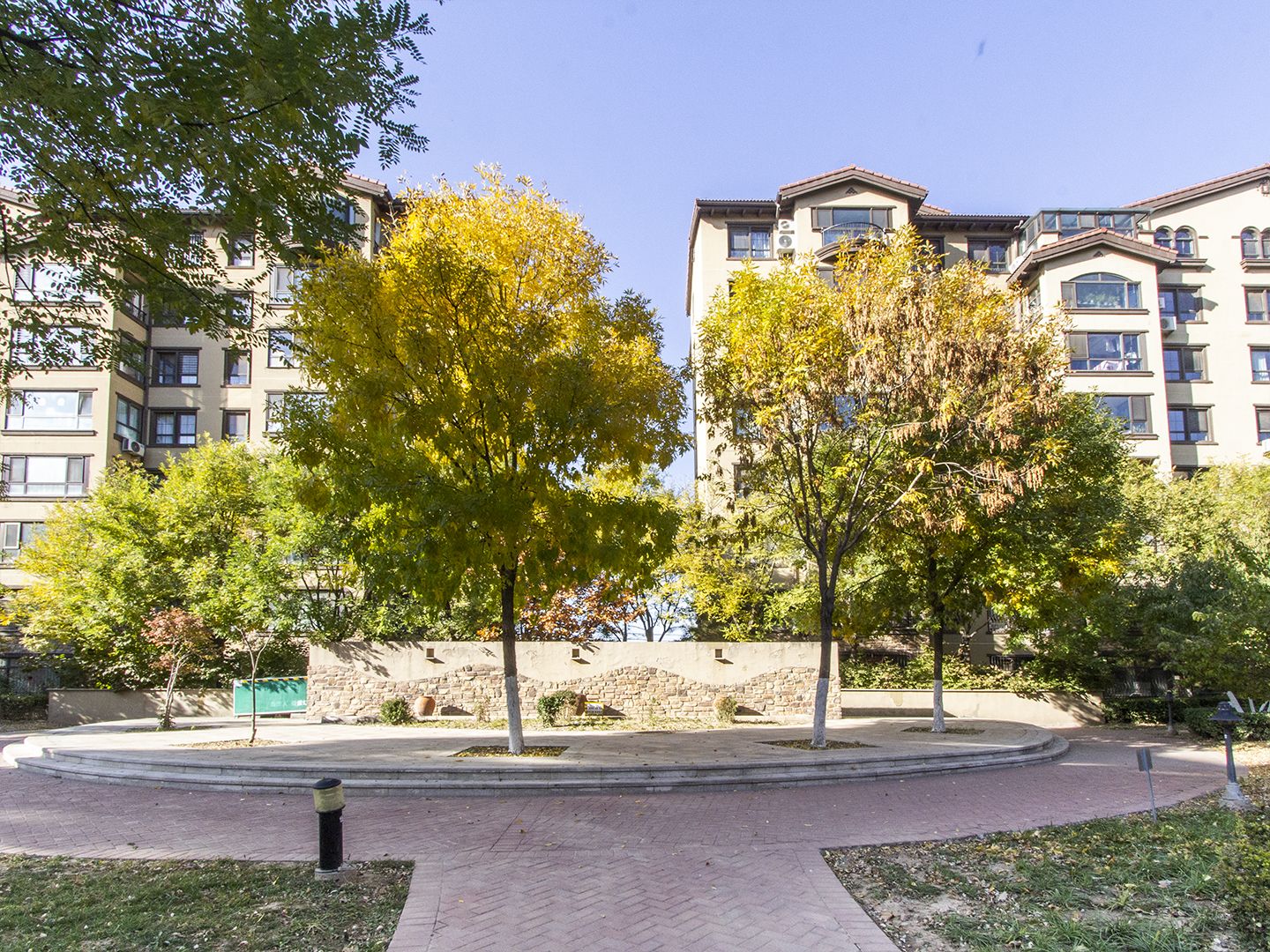 金色漫香苑 environment