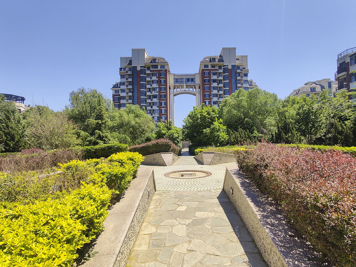 莱茵河畔 environment