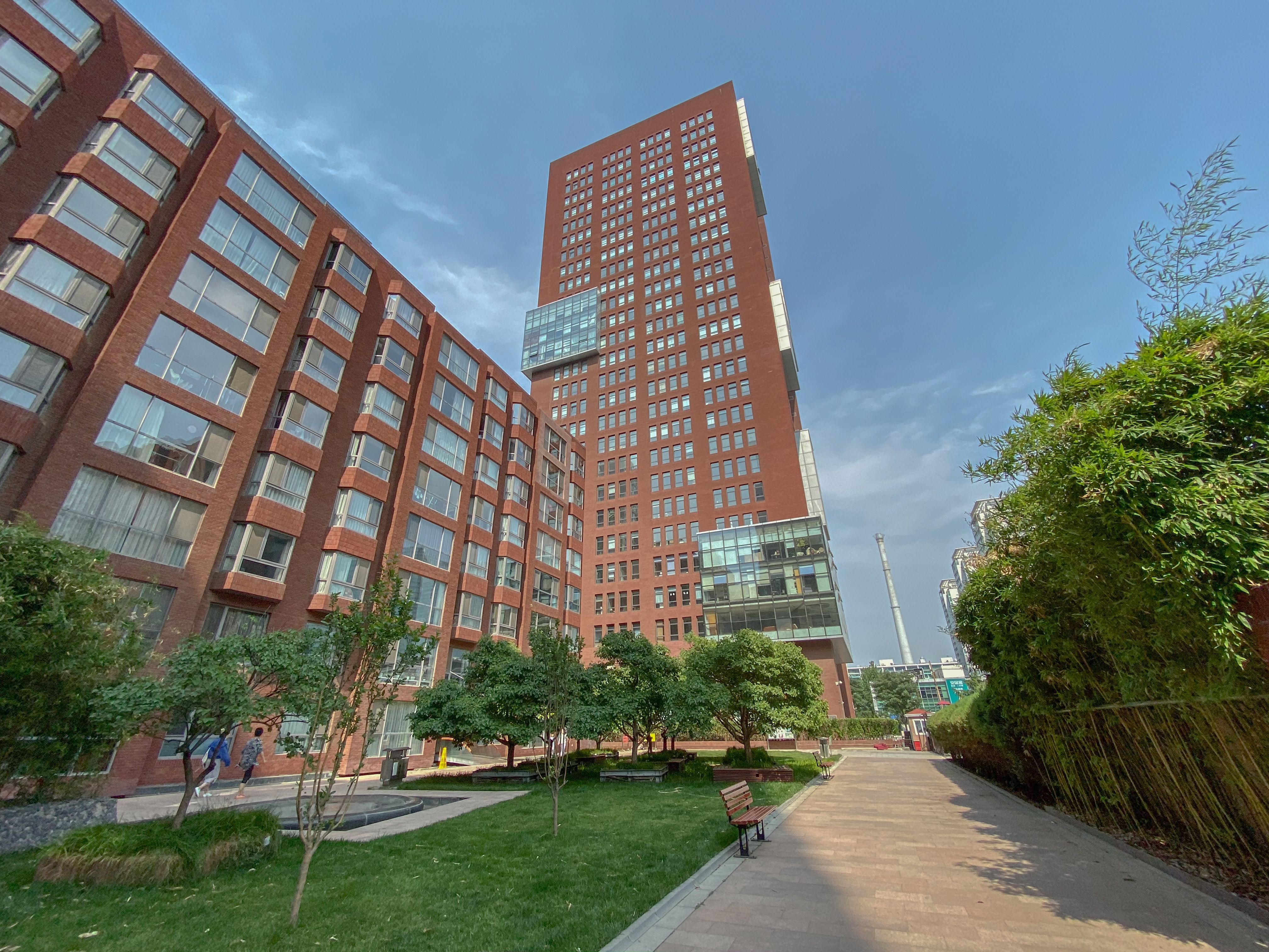 蓝堡国际公寓 environment