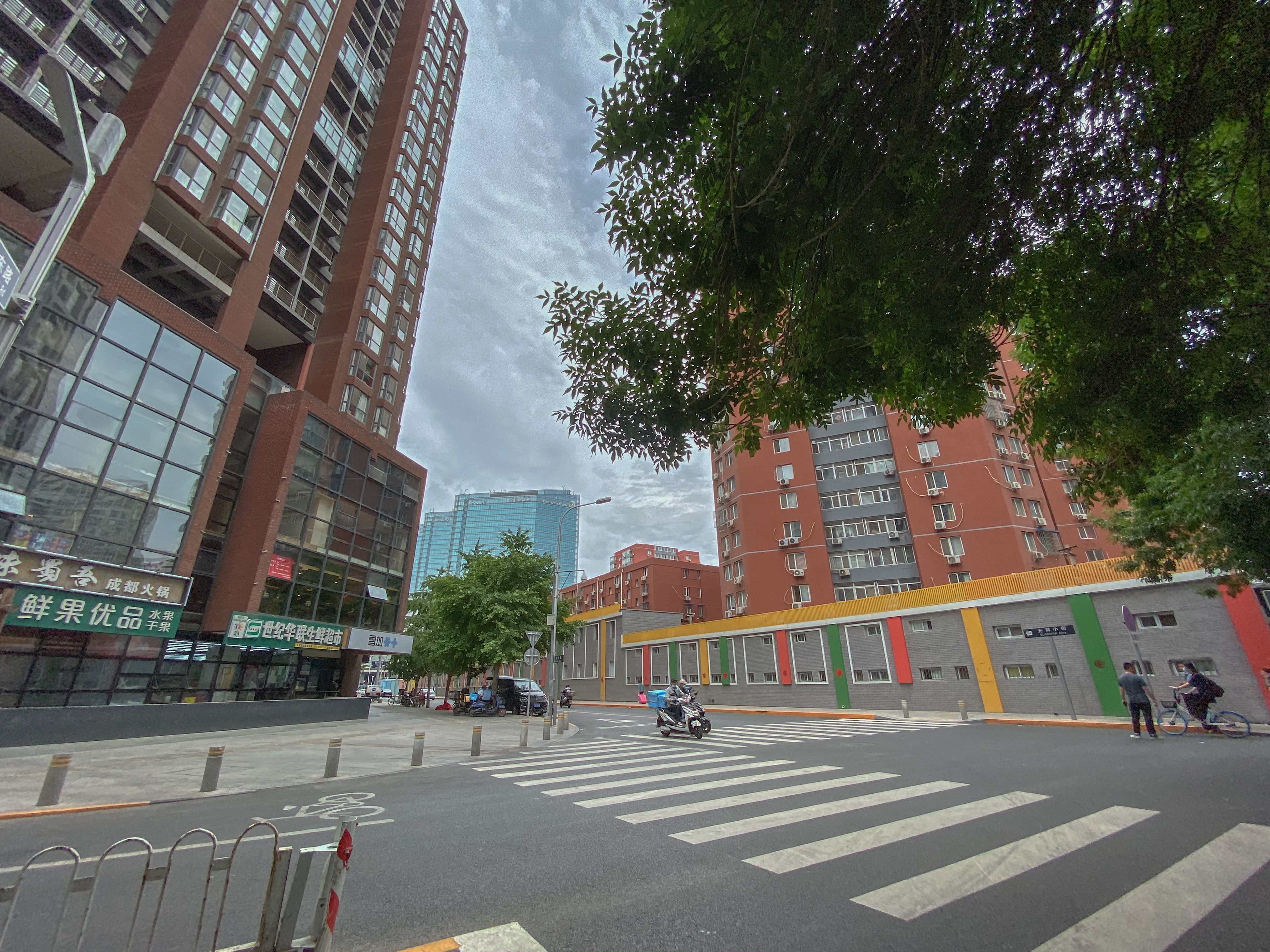 蓝堡国际公寓 environment